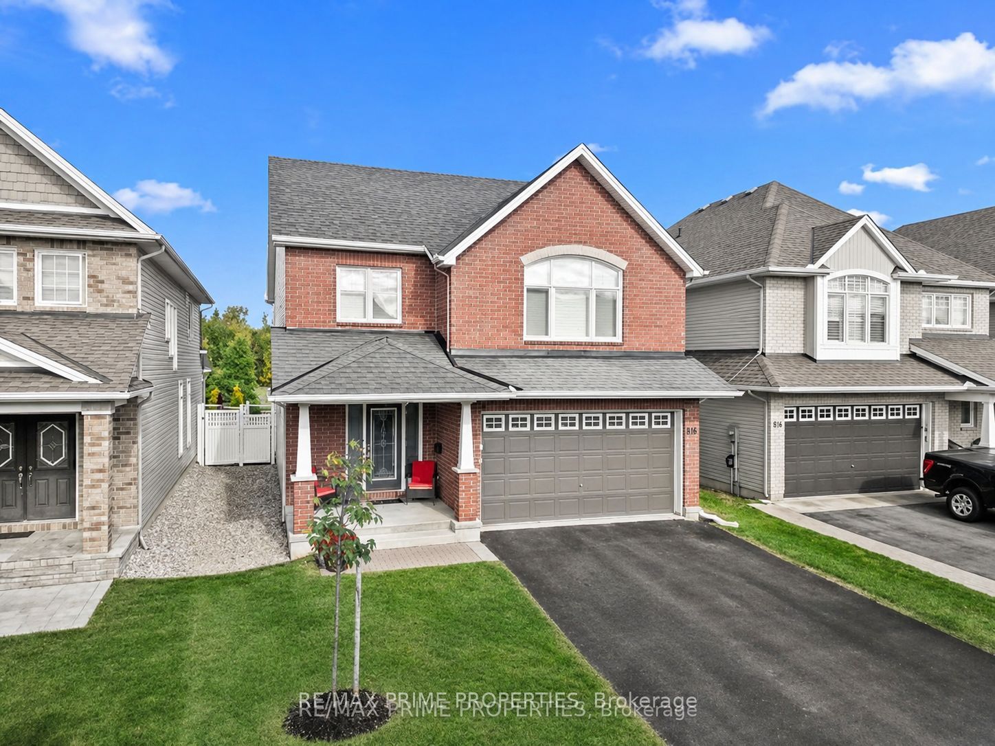 816 Azure Street, Orleans - Cumberland and Area, ON K4A 0T7 photo 2