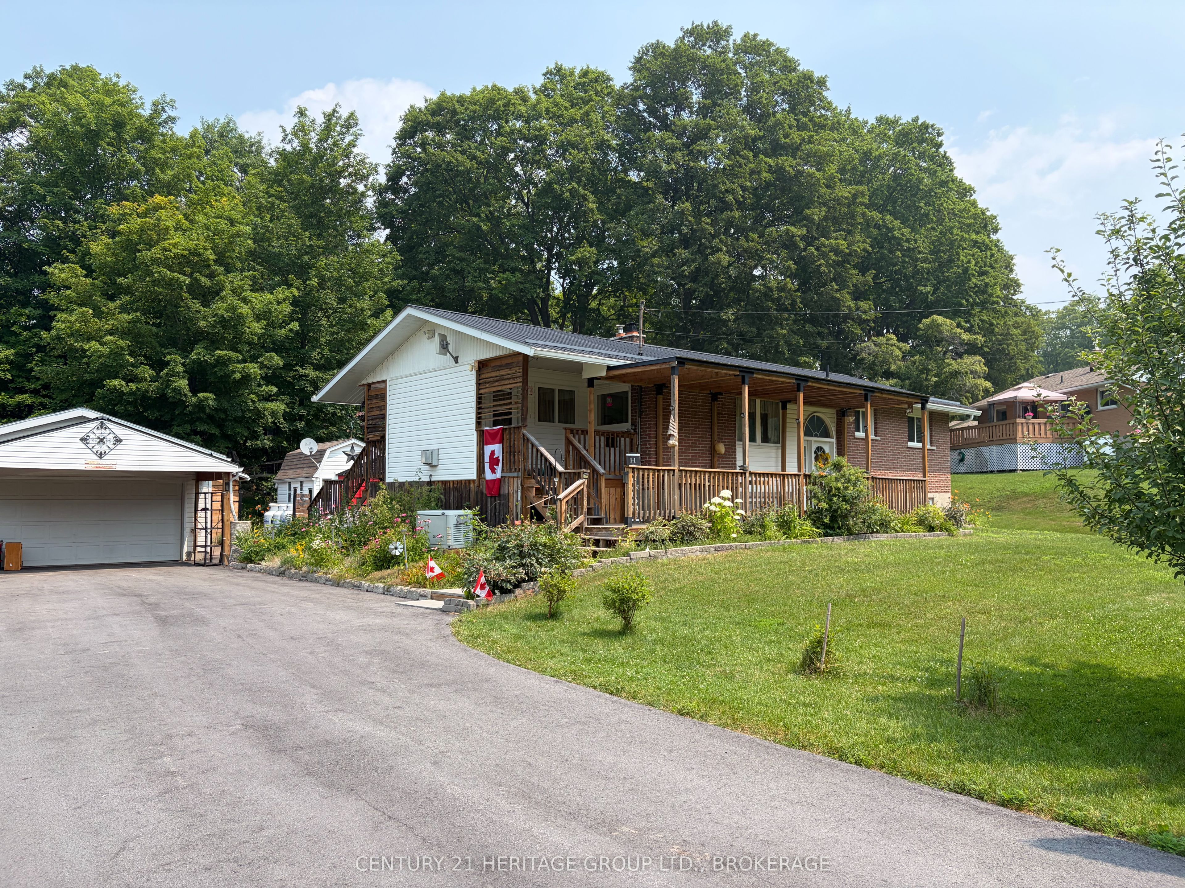 4309 Maple Drive, Frontenac, ON K0H 2W0 photo 2