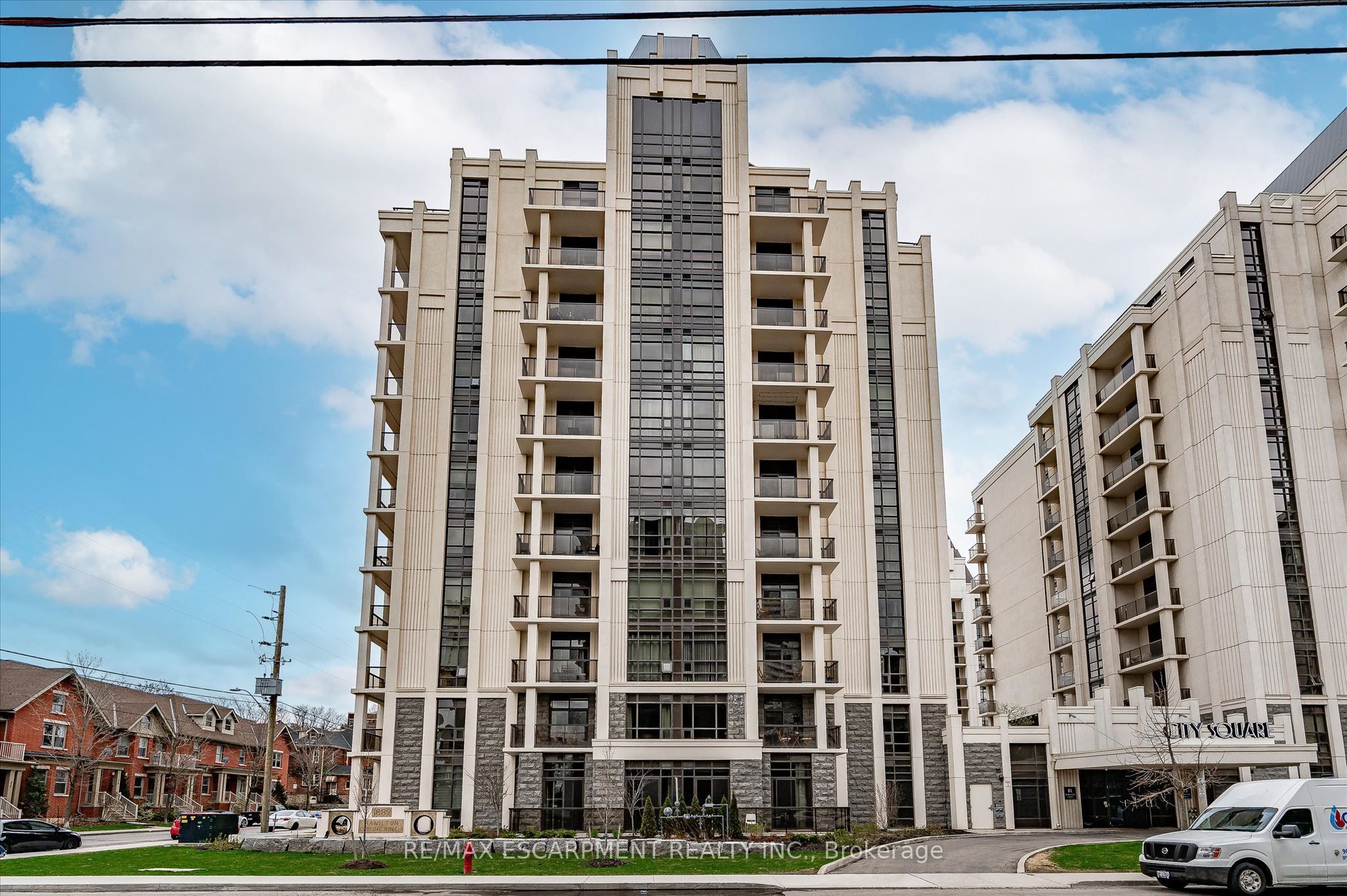 85 ROBINSON Street 1004, Hamilton, ON L8P 0B9 photo 3