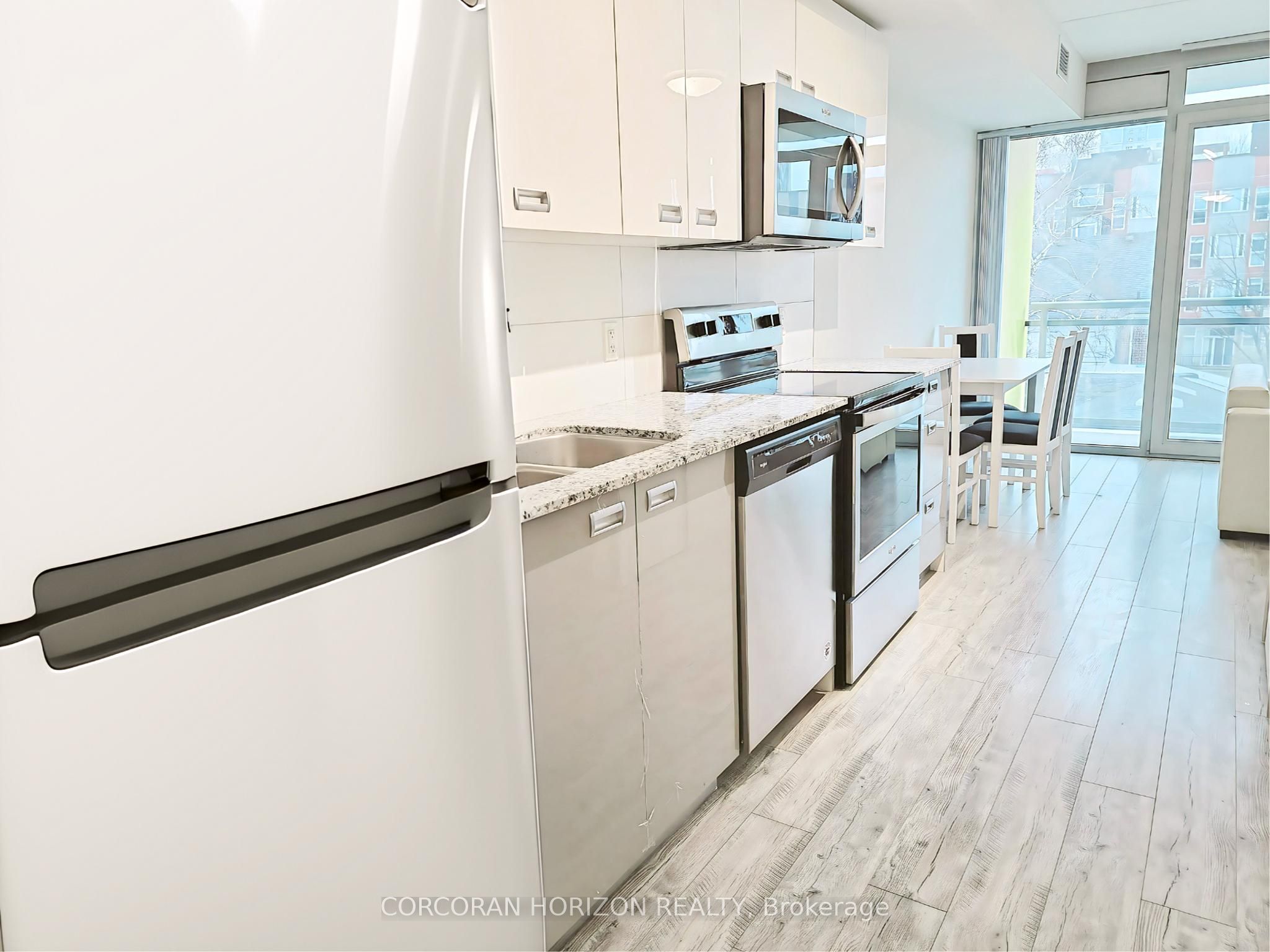 257 Hemlock Street 417, Waterloo, ON N2L 0K2 photo 2