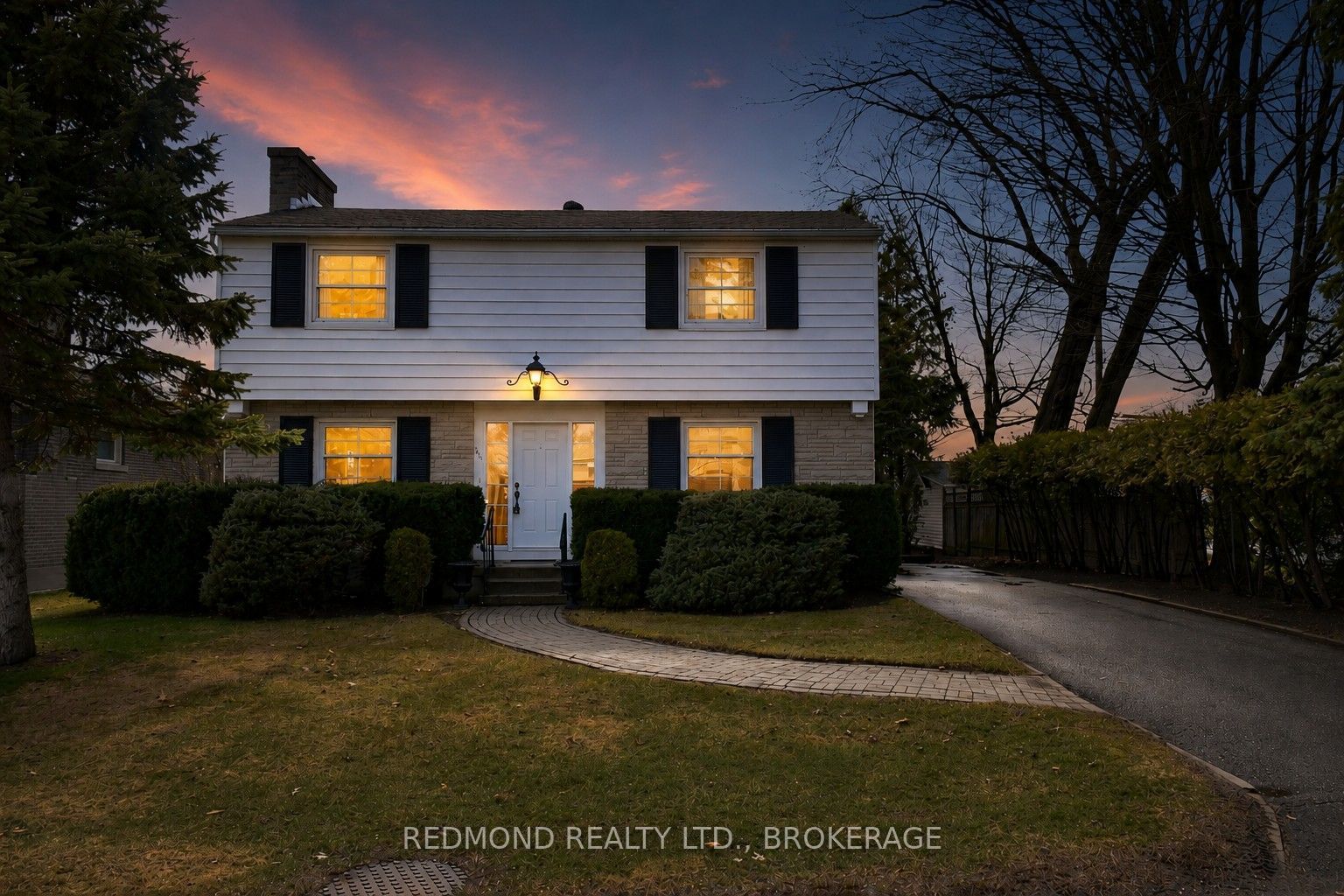 140 Churchill Drive, Gananoque, ON K7G 1R8