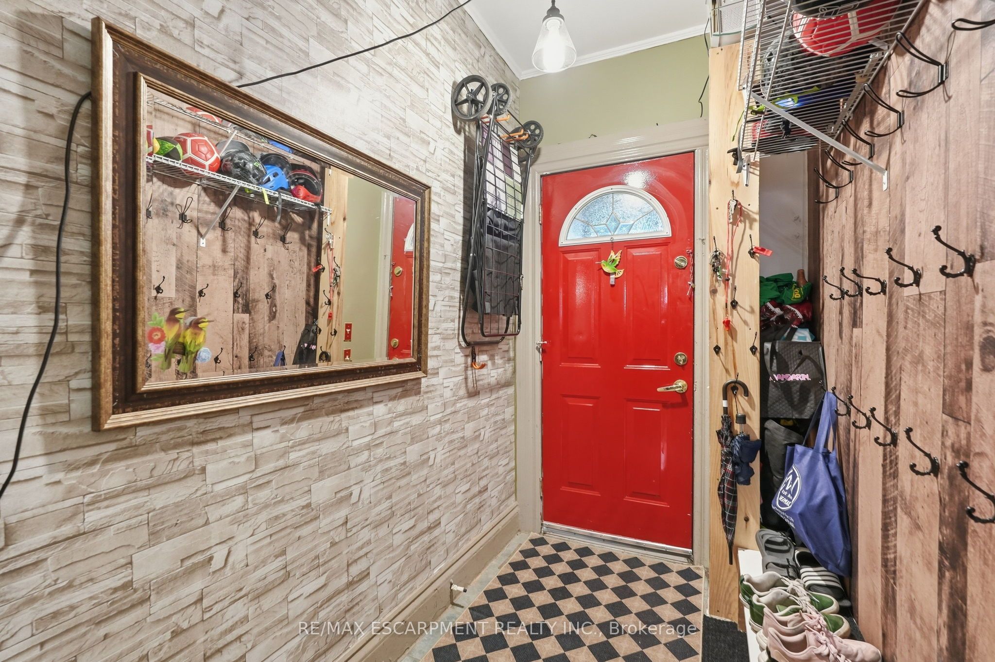 182 Cavell Avenue, Hamilton, ON L8L 7E8 photo 5