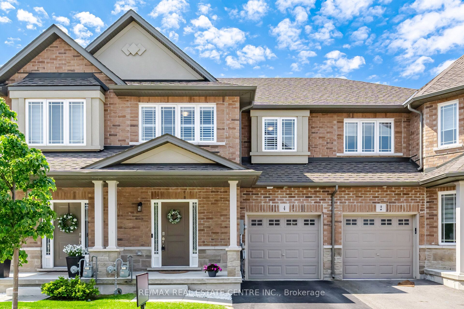 4 Laguna Village Crescent, Hamilton, ON L0R 1P0