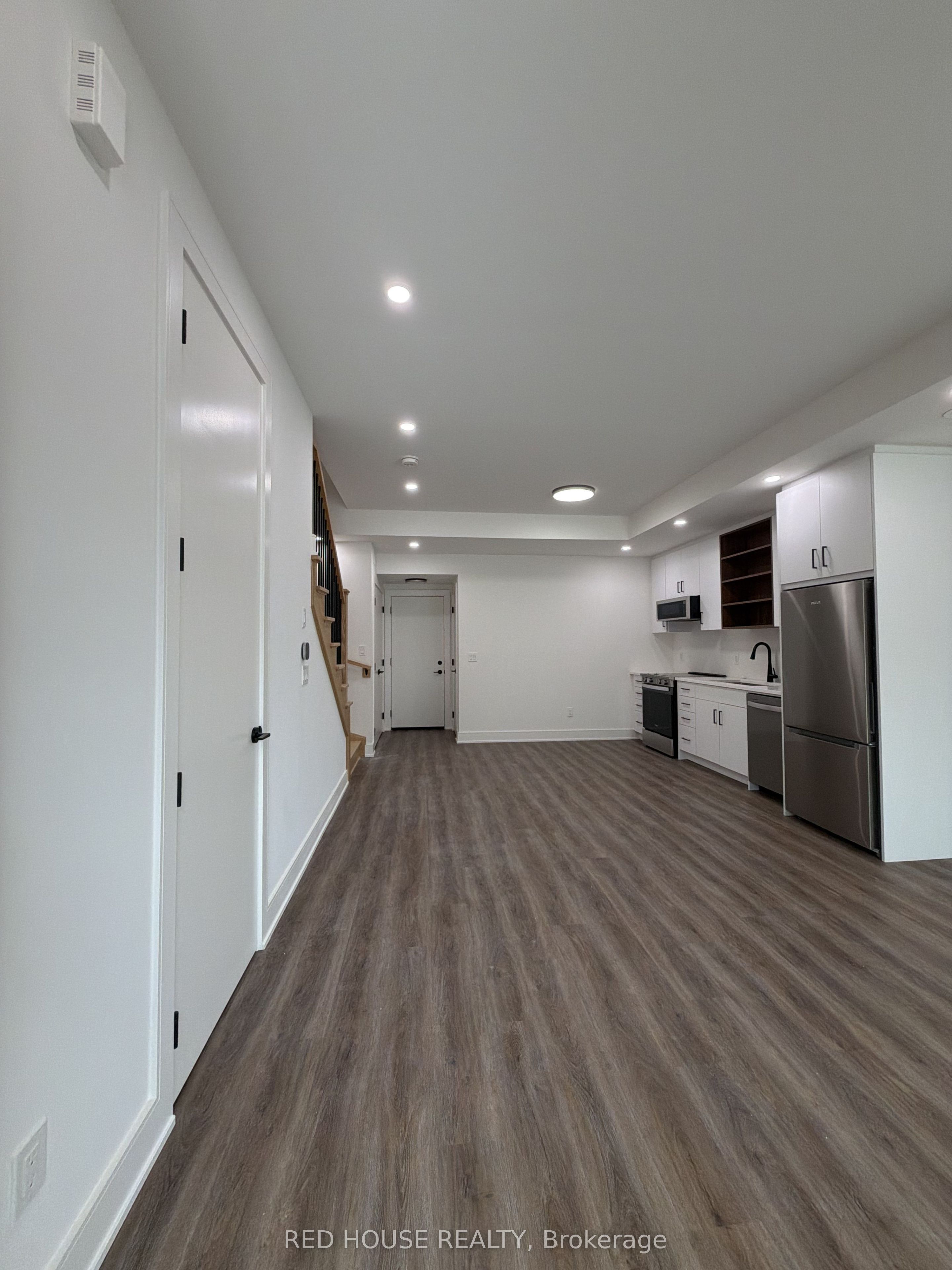 171 Everett Common, St. Catharines, ON L2P 0G7 photo 2