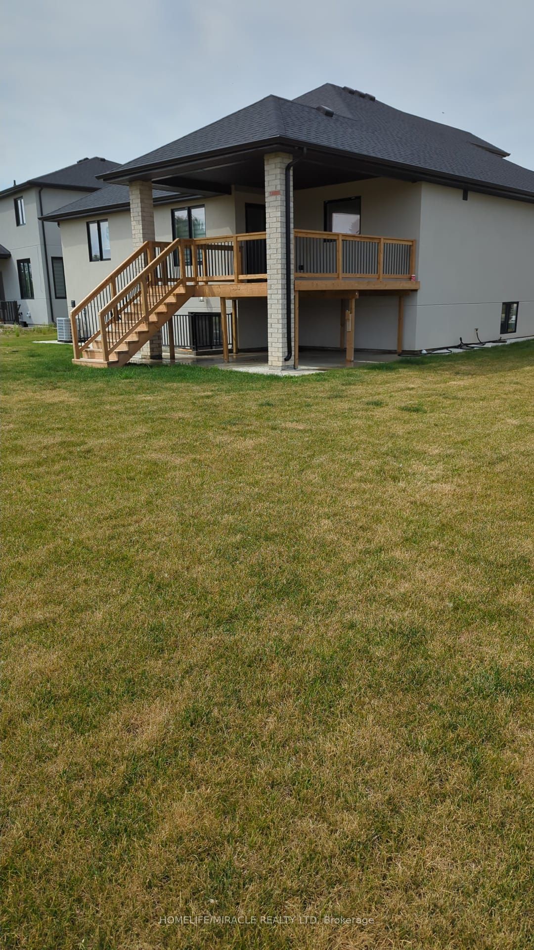 41 Kingsbridge Drive, Amherstburg, ON N9V 4A4 photo 2