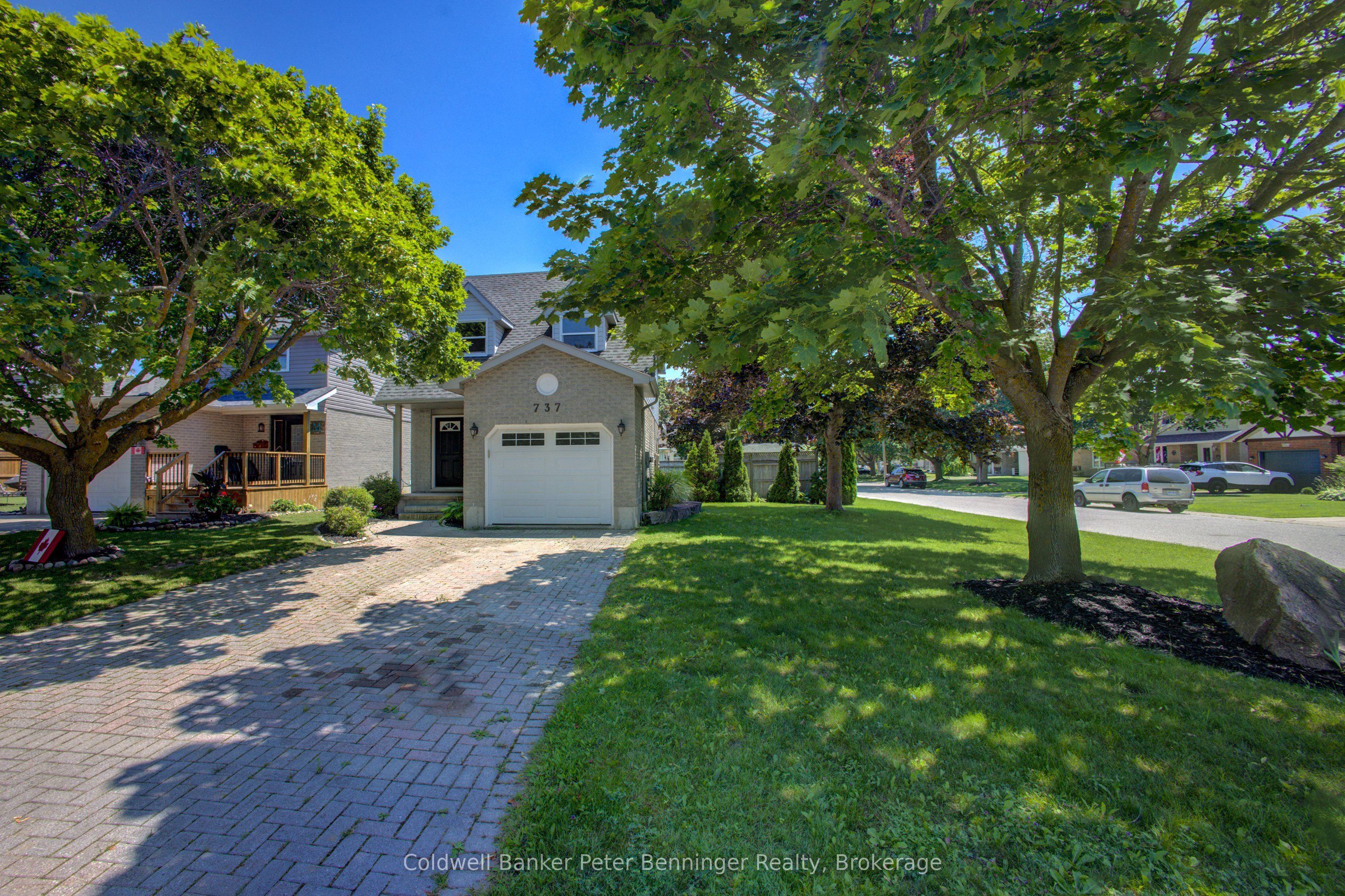 737 Mackendrick Drive, Kincardine, ON N2Z 3A4