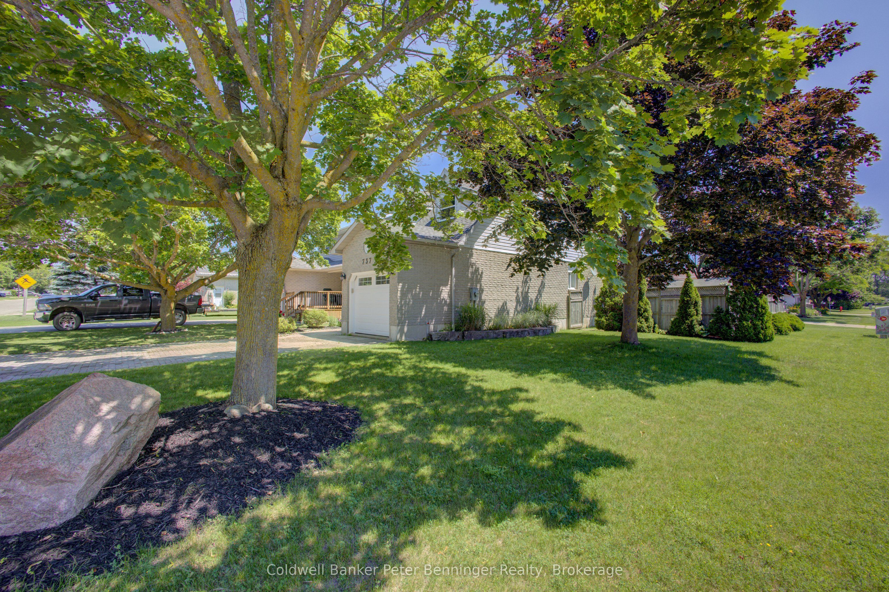 737 Mackendrick Drive, Kincardine, ON N2Z 3A4 photo 2