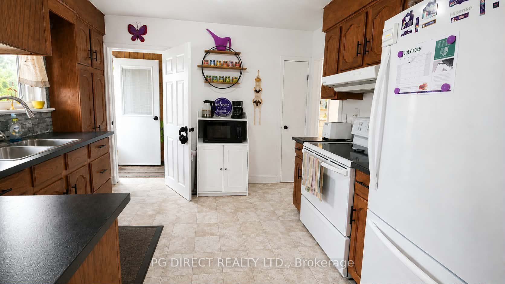 41 First Avenue, Quinte West, ON K8V 4C2 photo 2
