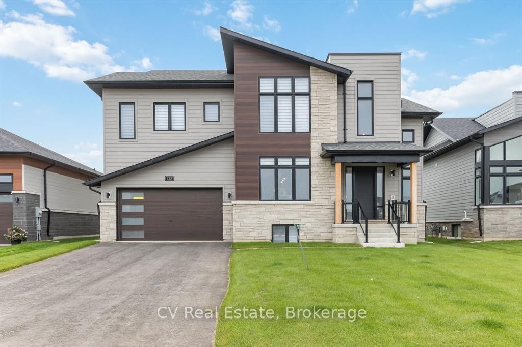 125 Stoneleigh Drive, Blue Mountains, ON L9Y 4X5 photo 3