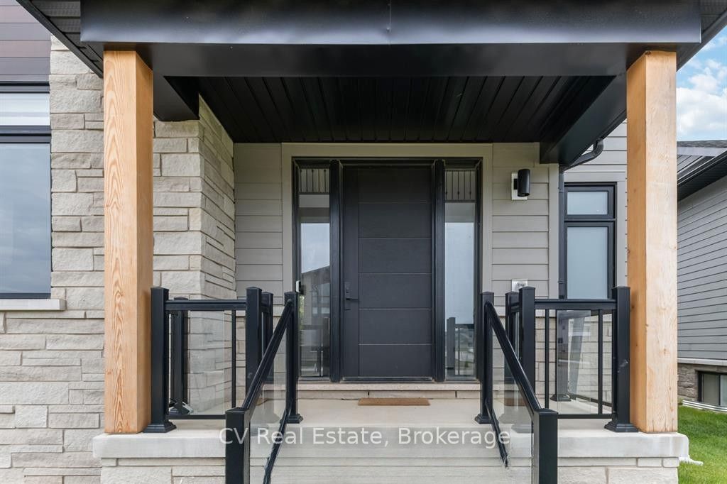 125 Stoneleigh Drive, Blue Mountains, ON L9Y 4X5 photo 4