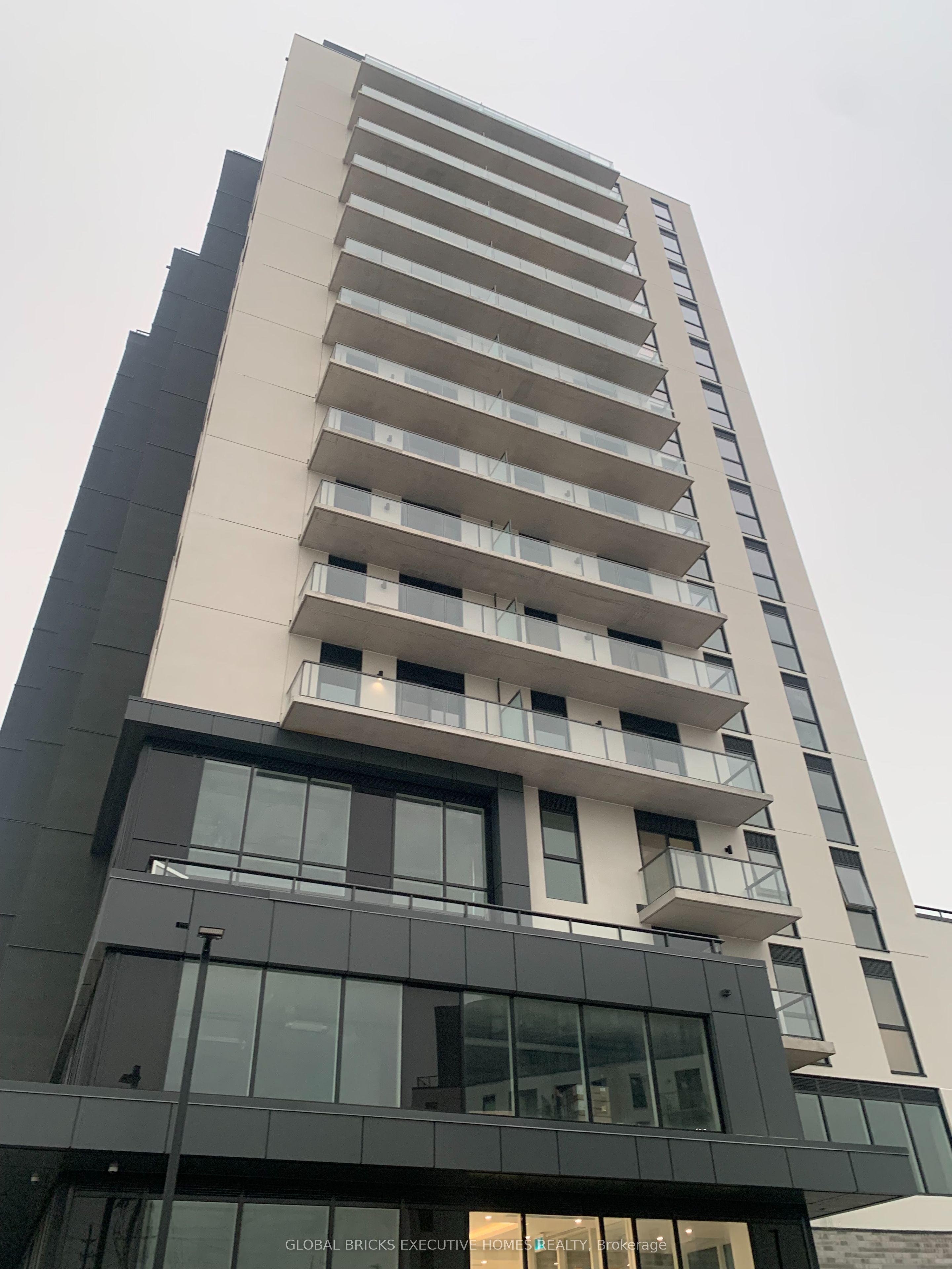33 Erie Avenue 1806, Brantford, ON N3S 0K7