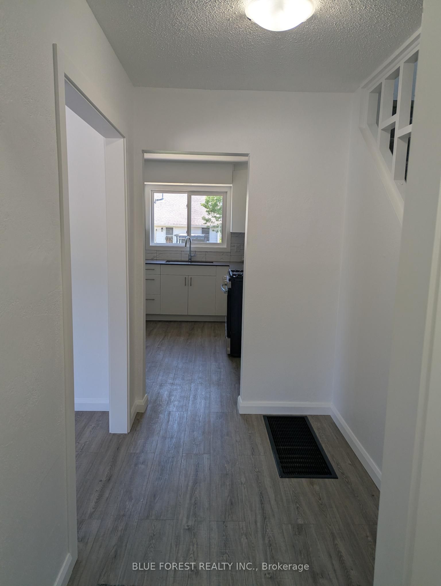 40 Wistow Street, London East, ON N5Y 1E1 photo 4