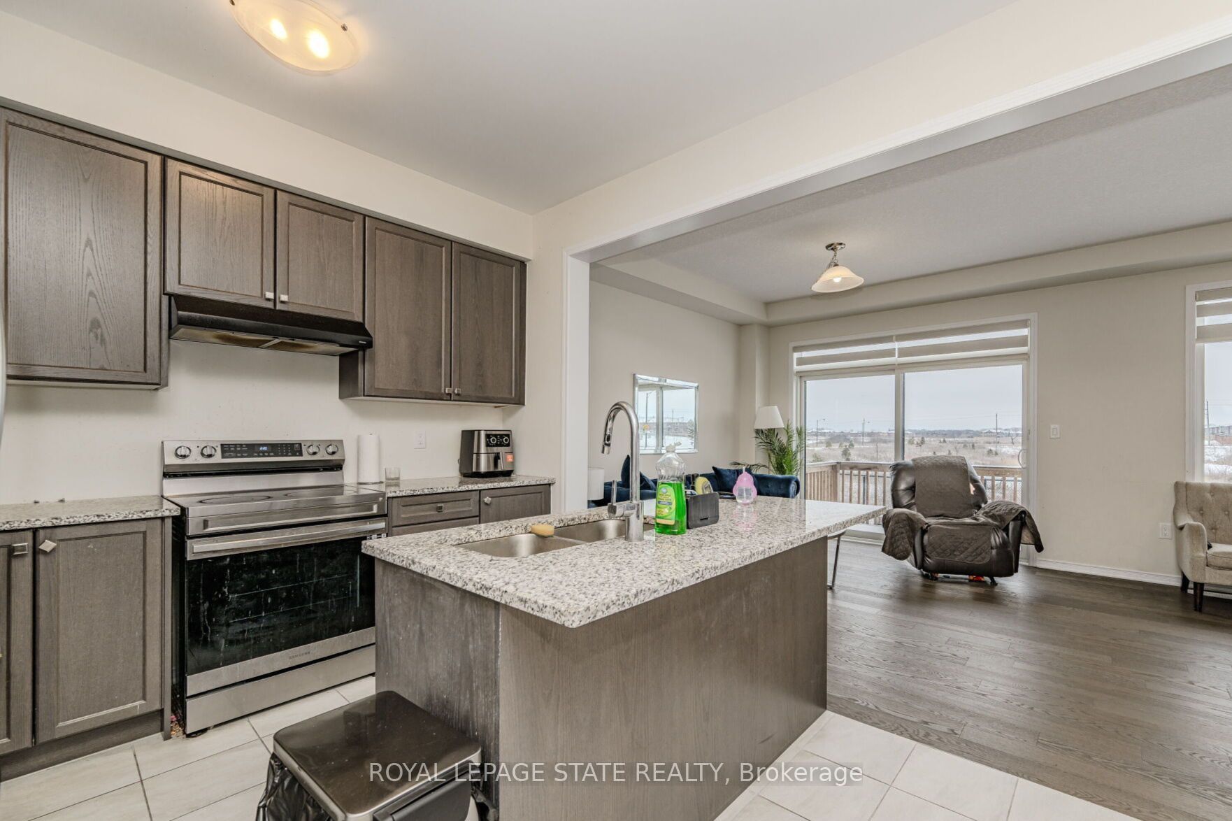 12 TOFFEE Trail, Hamilton, ON L8J 0M2 photo 3