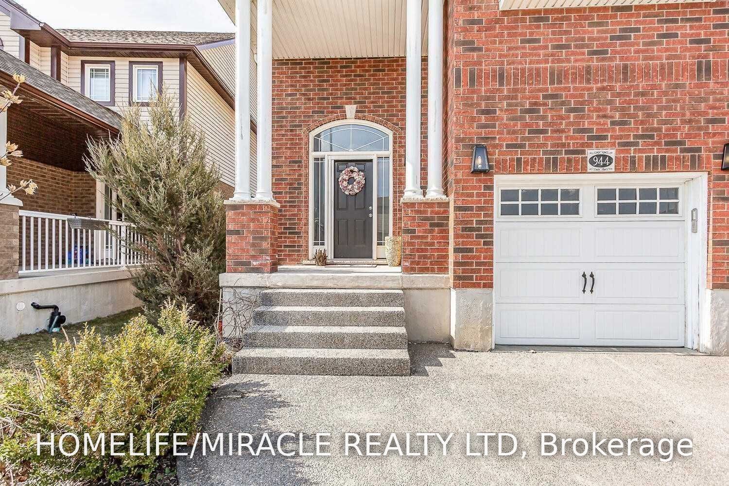 944 Dunblane Court, Kitchener, ON N2R 1W9 photo 2