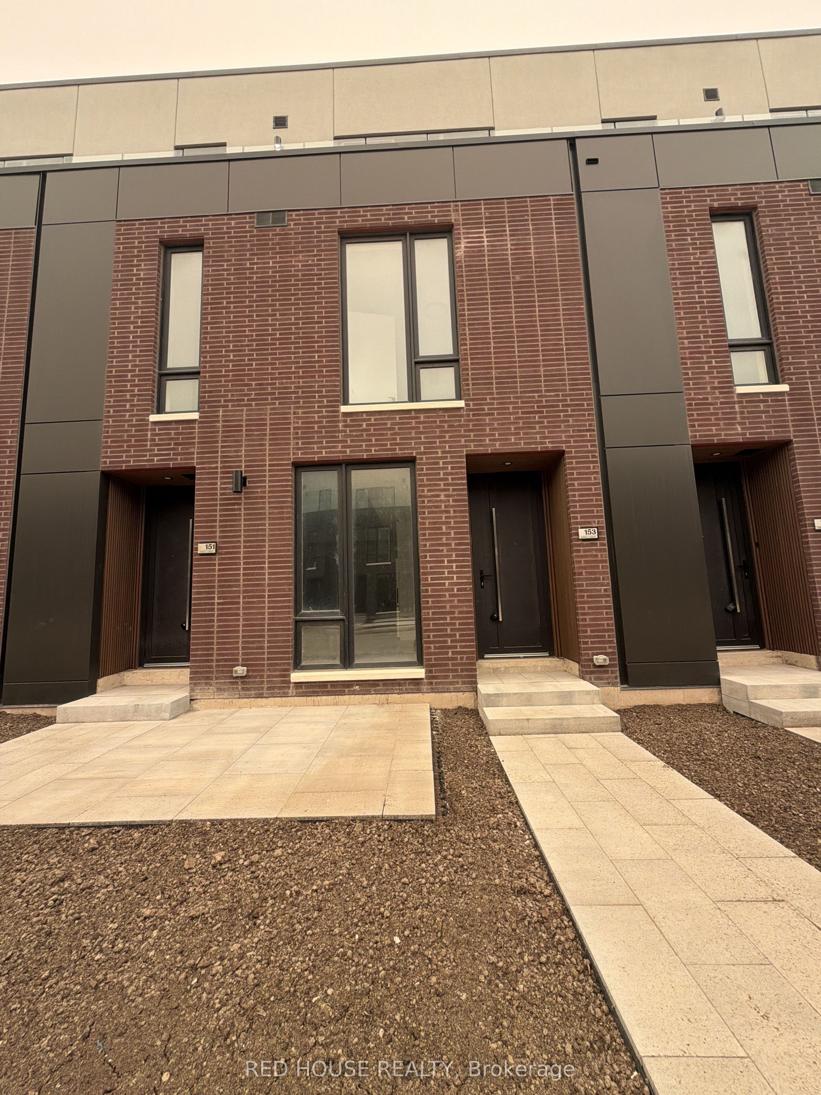 153 Everett Common, St. Catharines, ON L2P 0G8