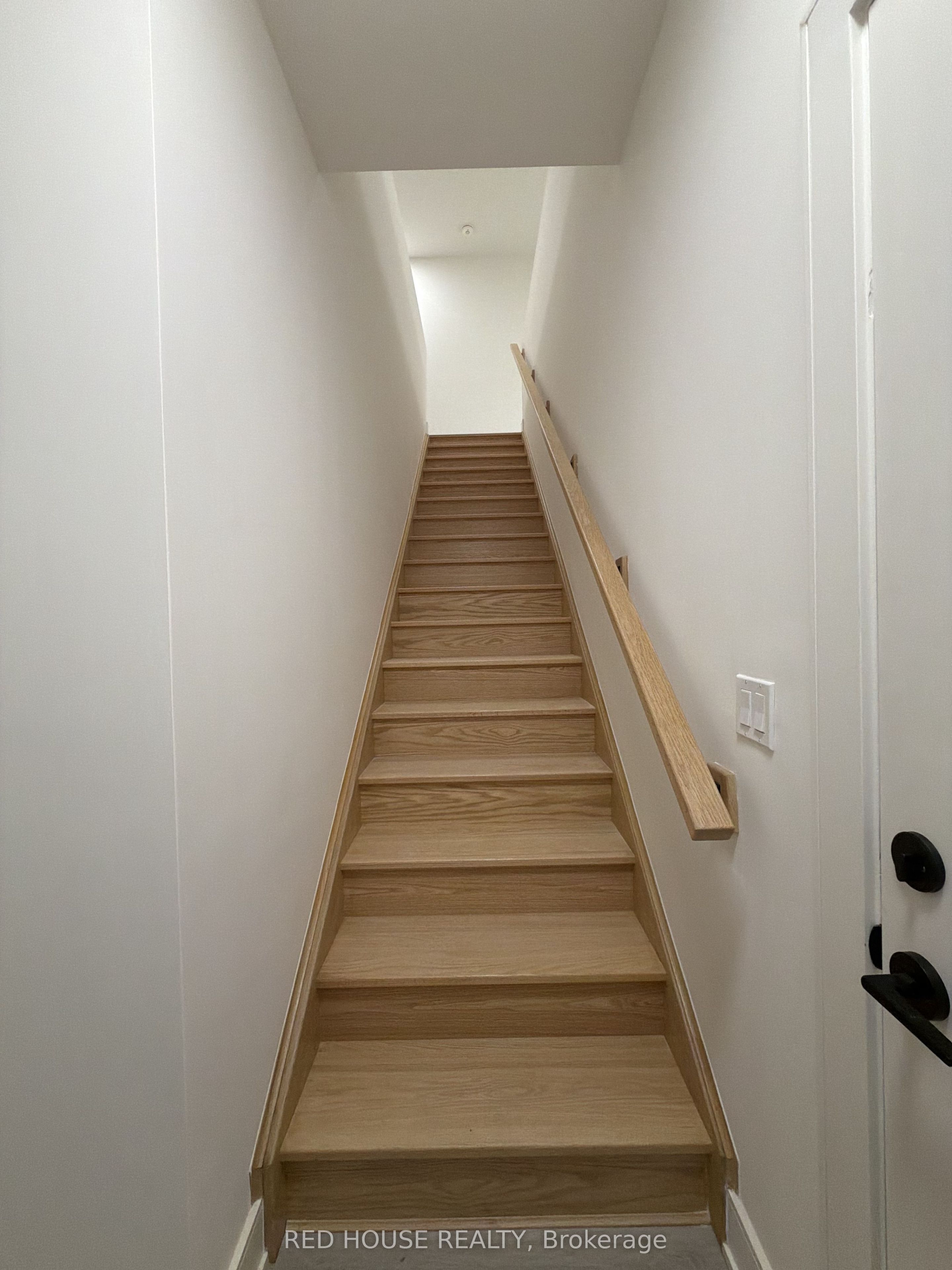 153 Everett Common, St. Catharines, ON L2P 0G8 photo 3