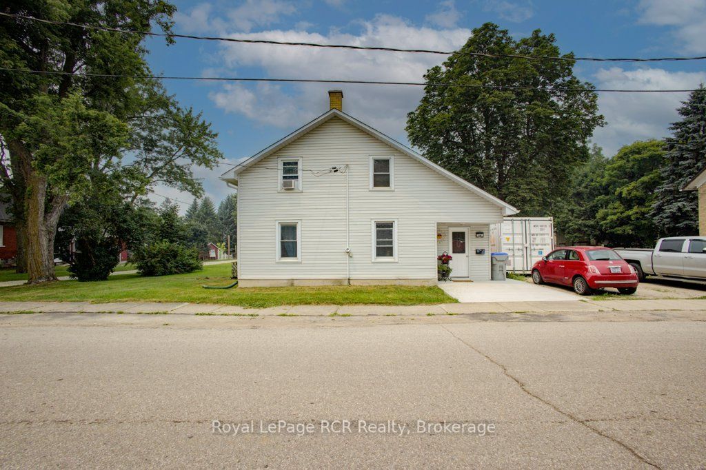 14 William Street, Perth East, ON N0K 1M0 photo 2