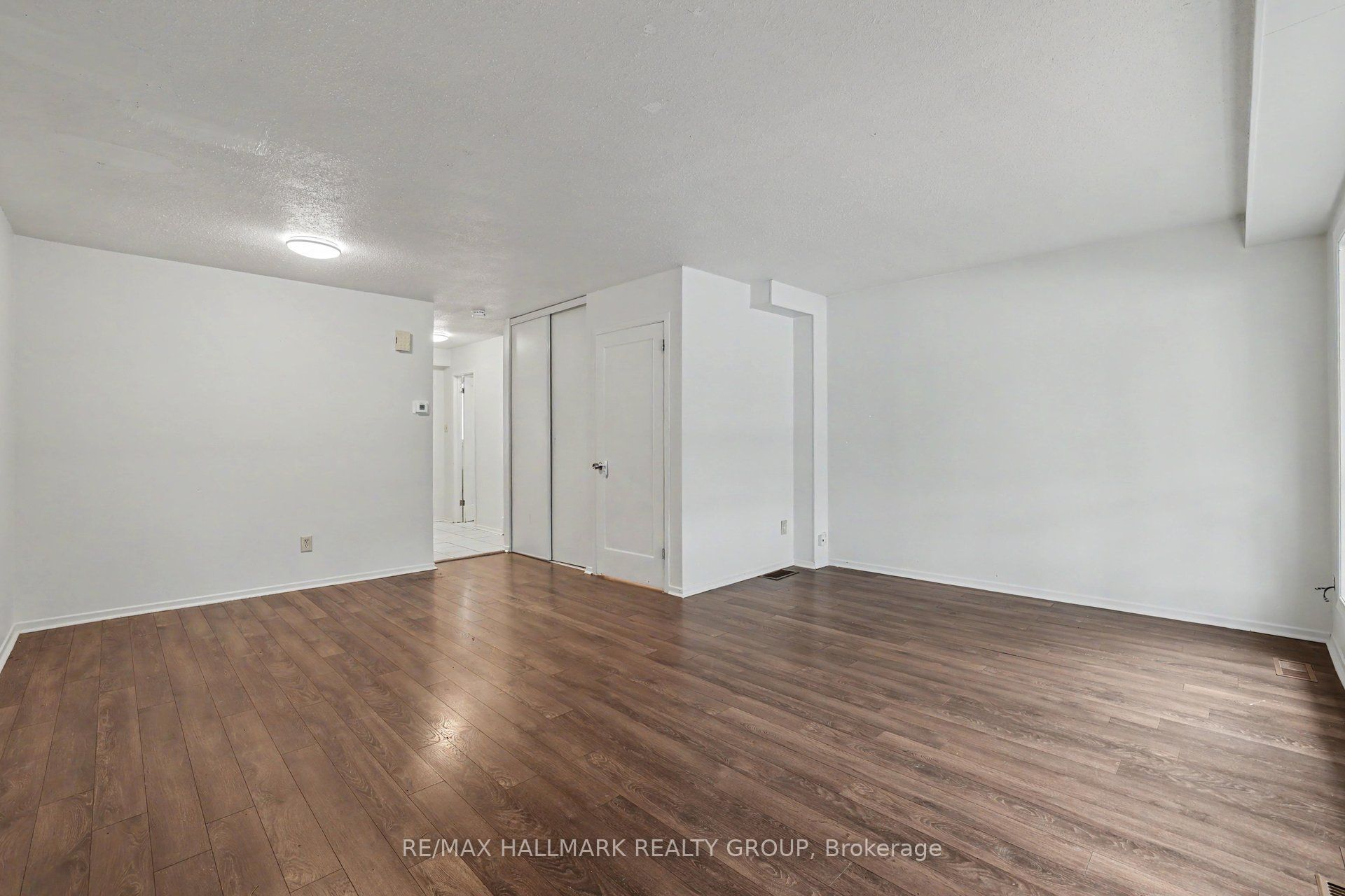 32A Sonnet Crescent 18, Bells Corners and South to Fallowfield, ON K2H 8W7 photo 4