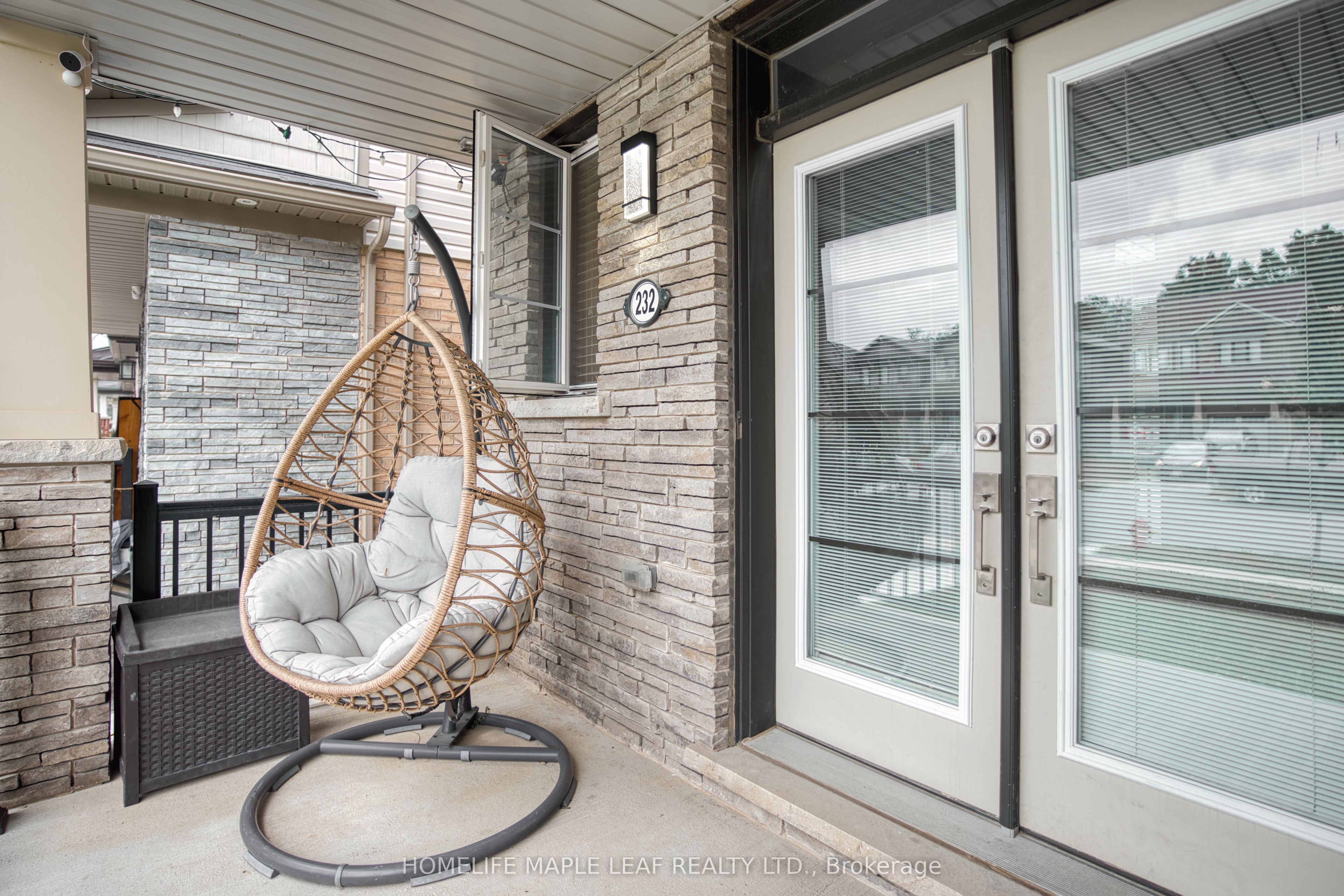 232 BEDROCK Drive S, Hamilton, ON L8J 0M2 photo 3