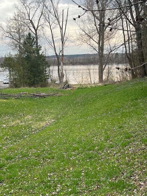 106 COUNTY RD 9 Road, Alfred and Plantagenet, ON K7R 3K8 photo 3