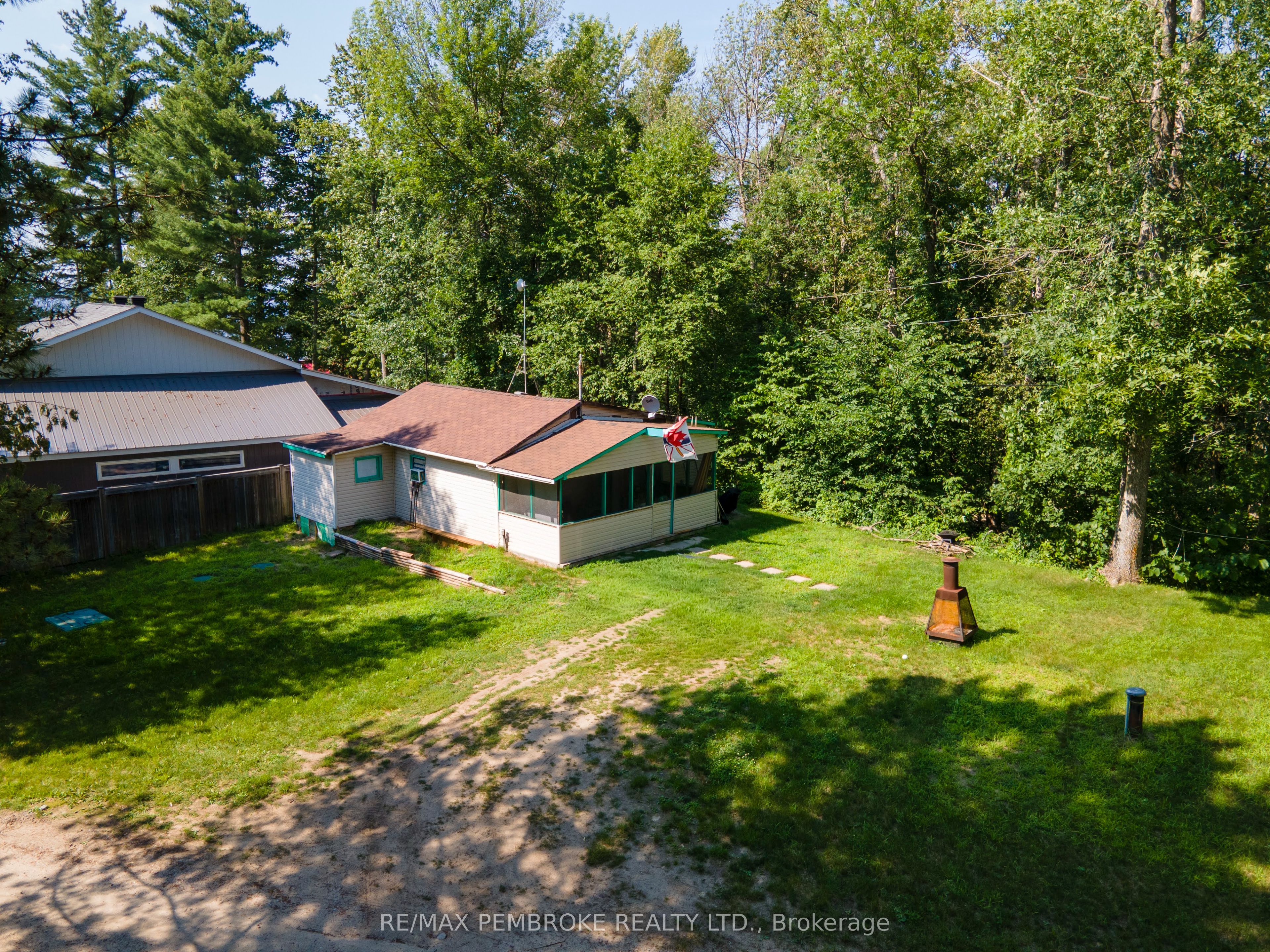 19B Moores Beach Road, Whitewater Region, ON K0J 2L0 photo 2