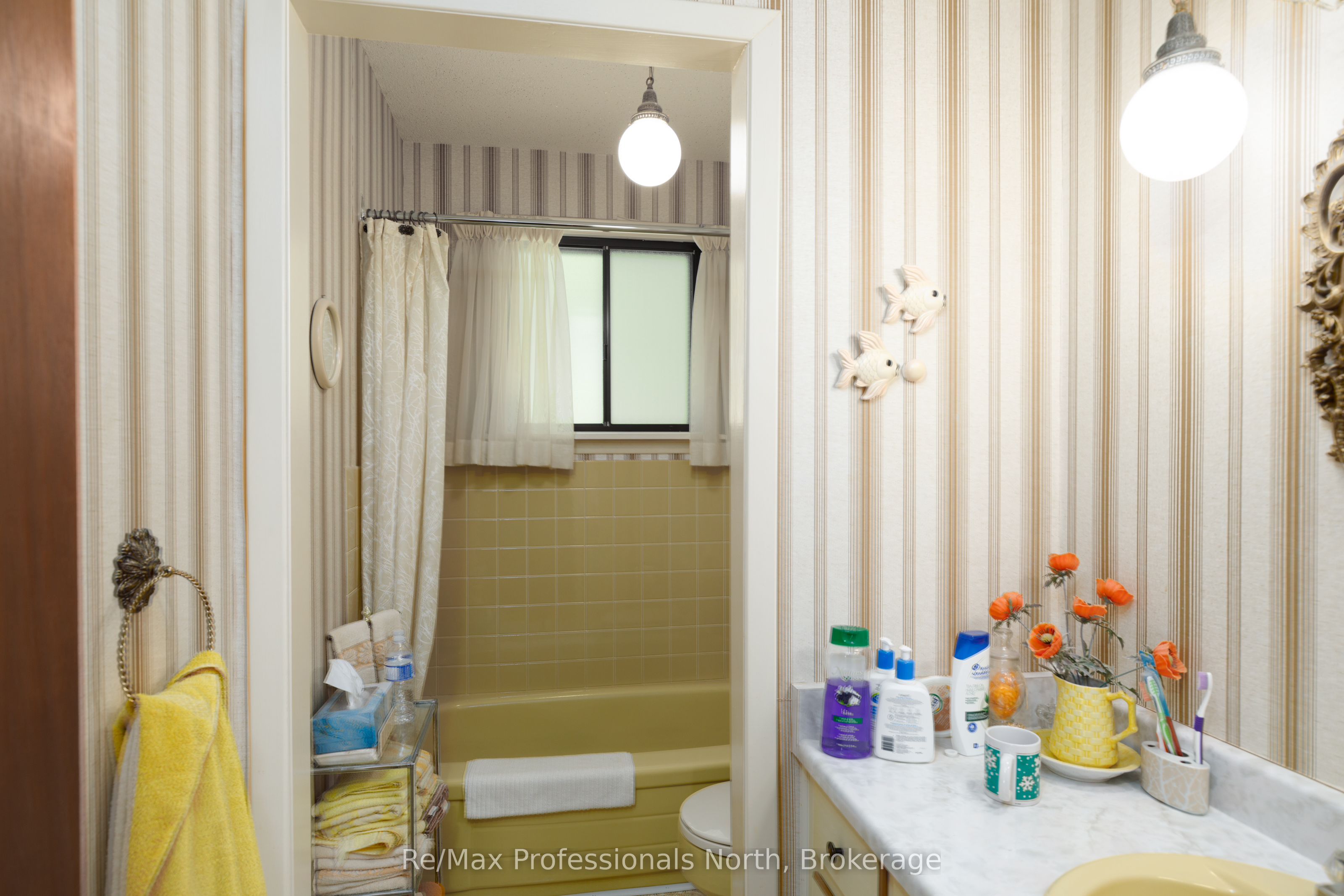 673 Peninsula Road W, Gravenhurst, ON P1P 0E2 photo 5