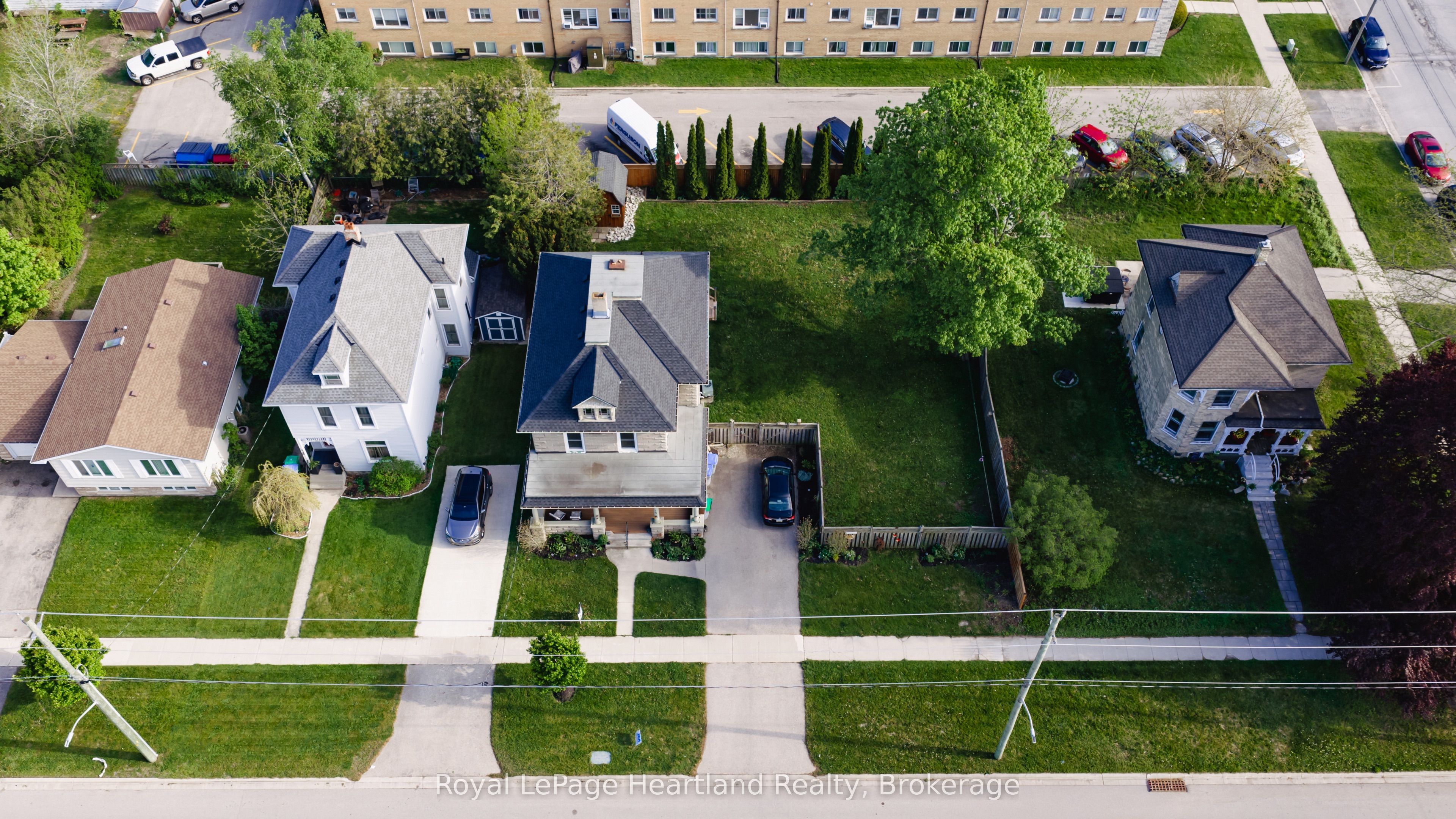 14 Elgin Avenue E, Goderich, ON N7A 1K2 photo 2