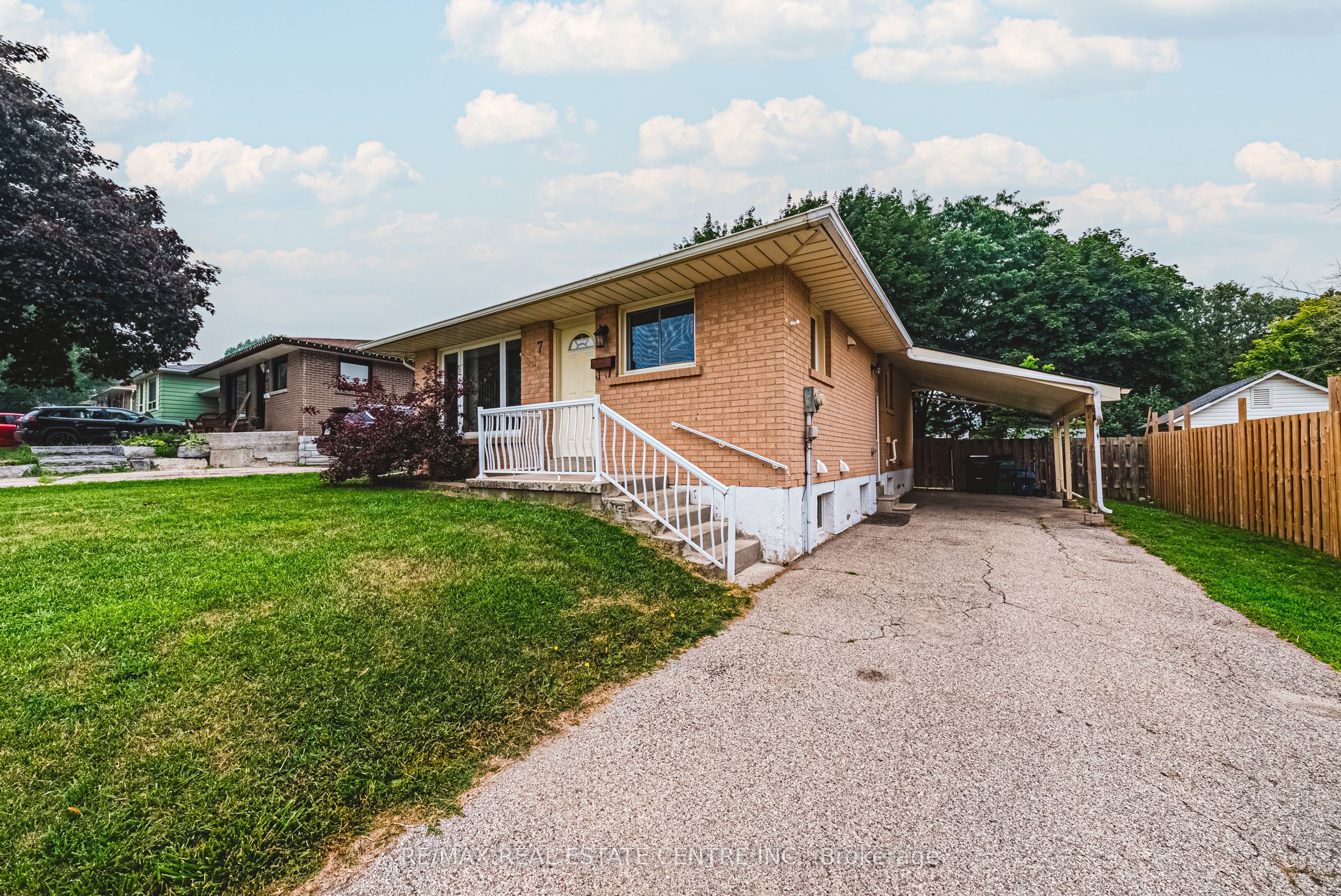 7 Chapman Court, Cambridge, ON N3C 2X1 photo 4