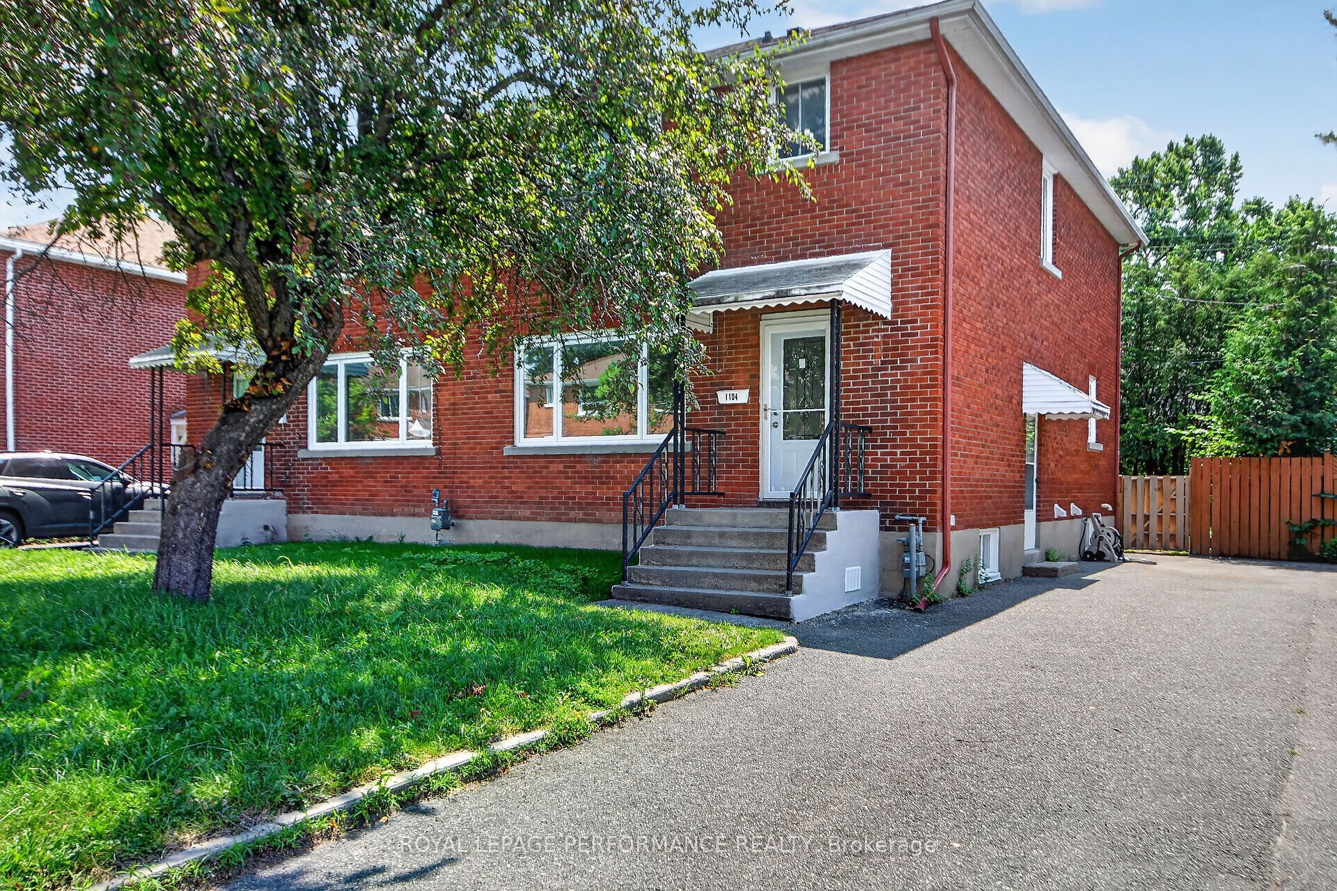 1104 Aldea Avenue, Billings Bridge - Riverside Park and Area, ON K1H 8C2 photo 2