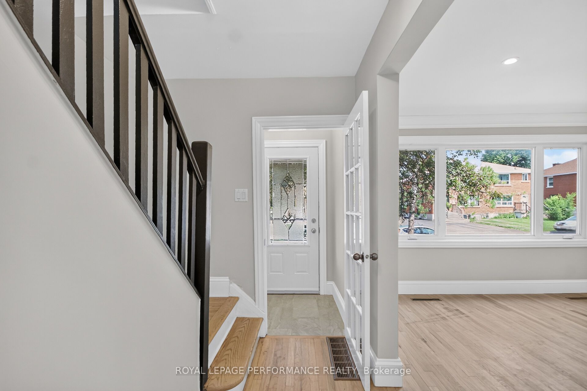 1104 Aldea Avenue, Billings Bridge - Riverside Park and Area, ON K1H 8C2 photo 5