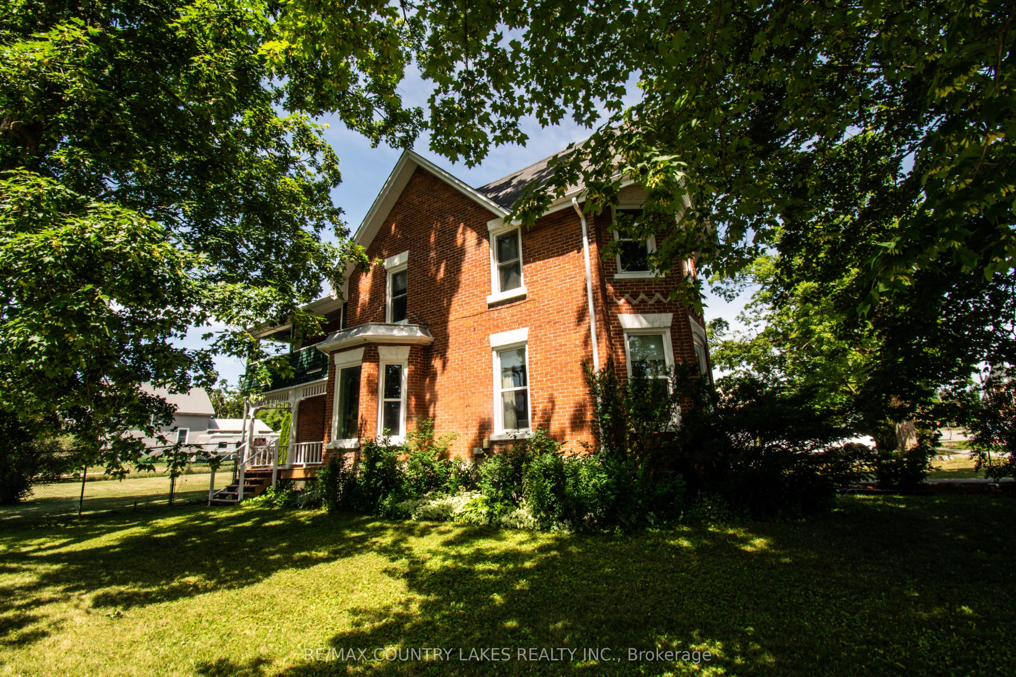 100 Nappadale Street, Kawartha Lakes, ON K0M 2T0 photo 2