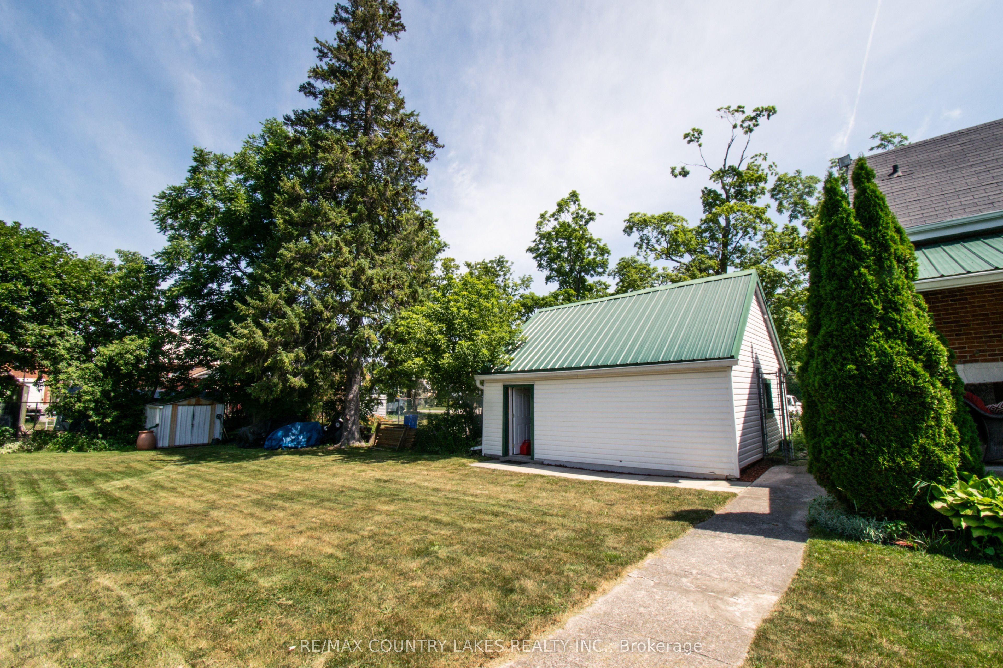 100 Nappadale Street, Kawartha Lakes, ON K0M 2T0 photo 5