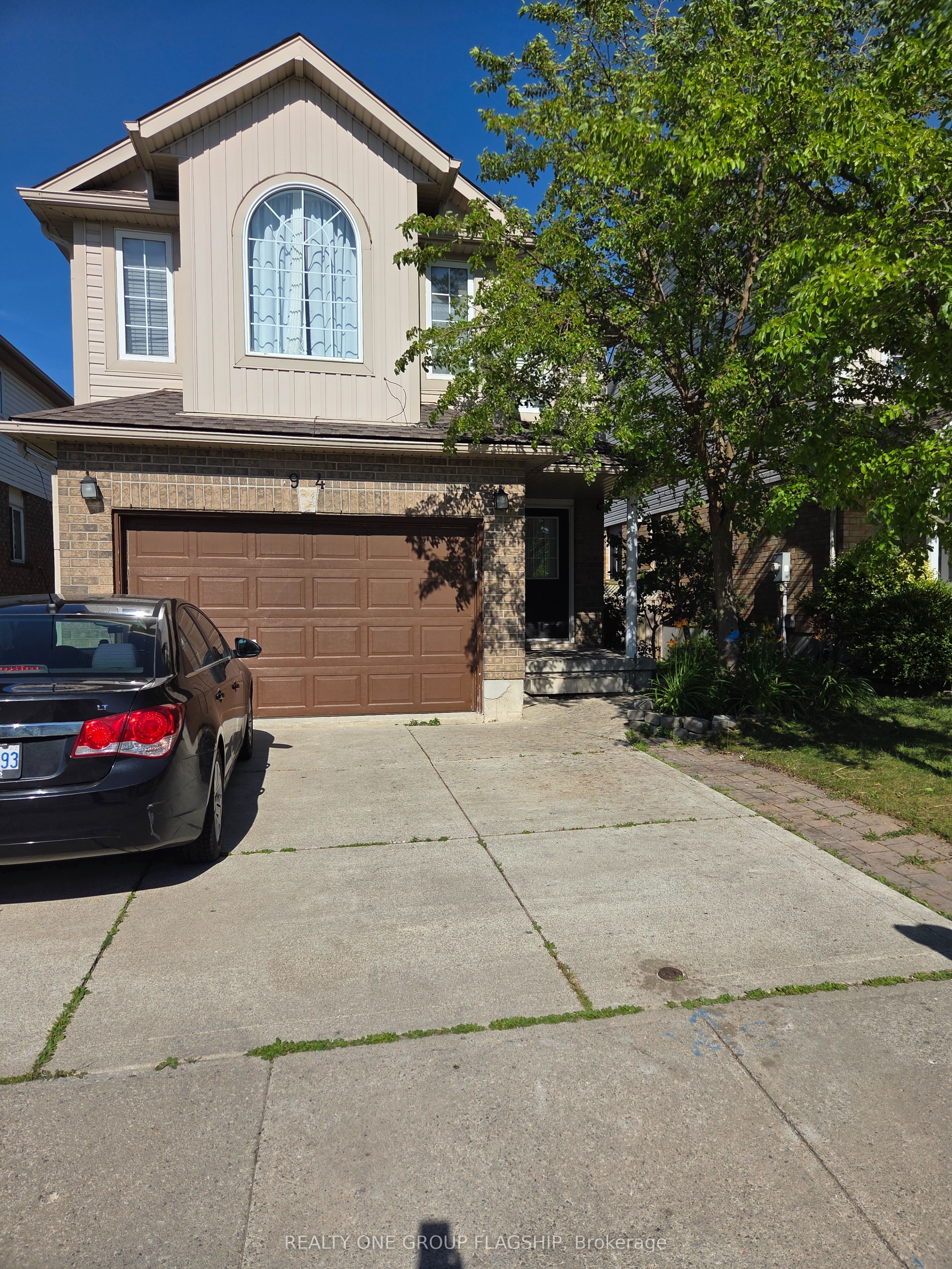 904 Copper Leaf Crescent, Kitchener, ON N2E 3W1 photo 2