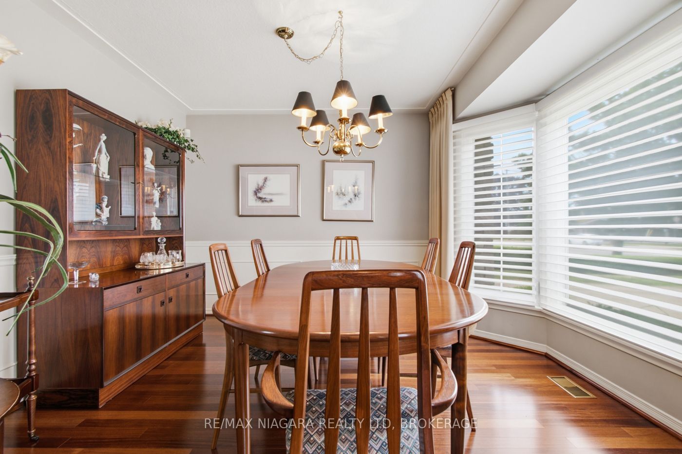 82 Lakeshore Road, St. Catharines, ON L2N 2T5 photo 4