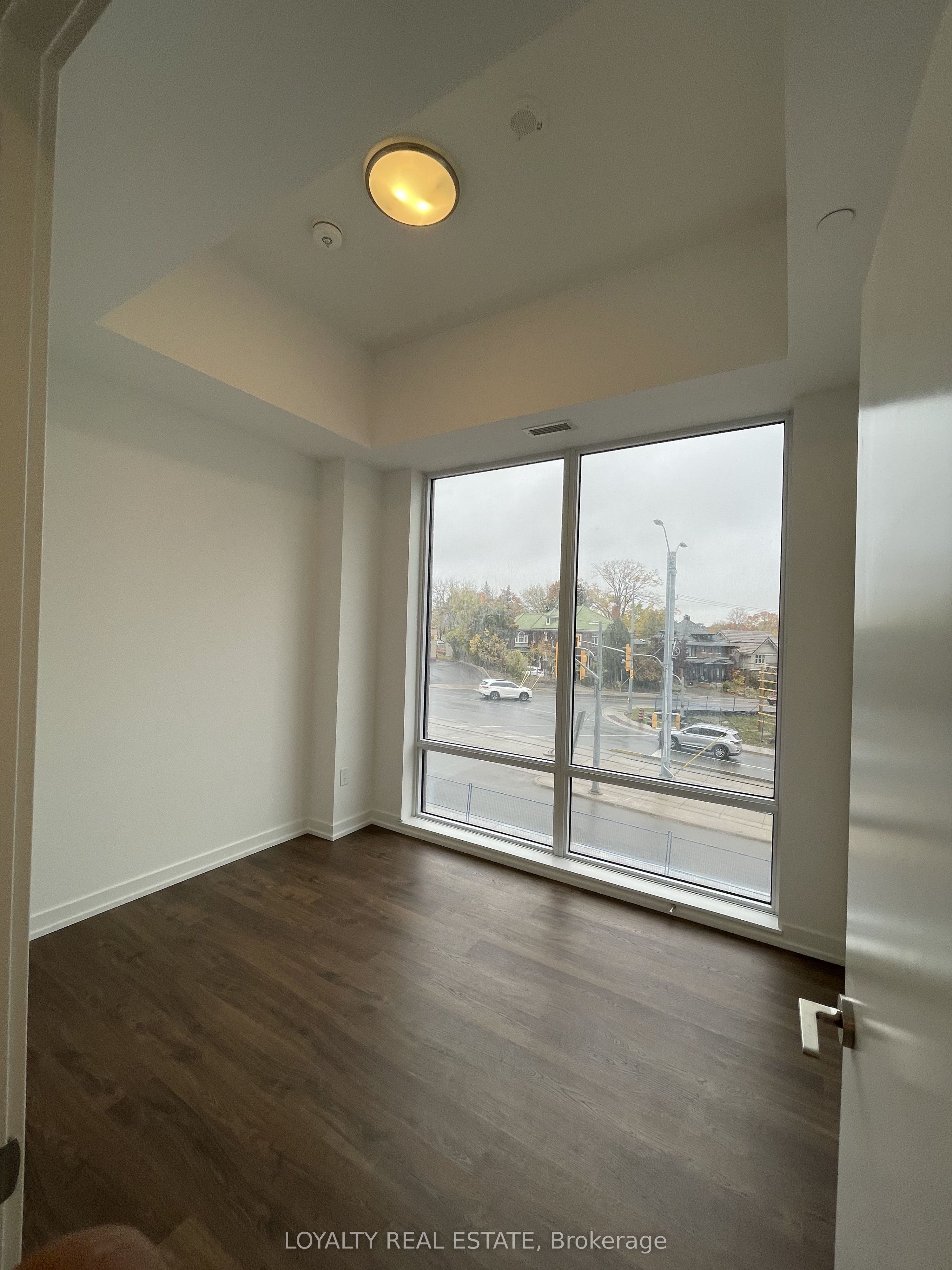 5 Wellington Street S 207, Kitchener, ON N2G 0E3 photo 5