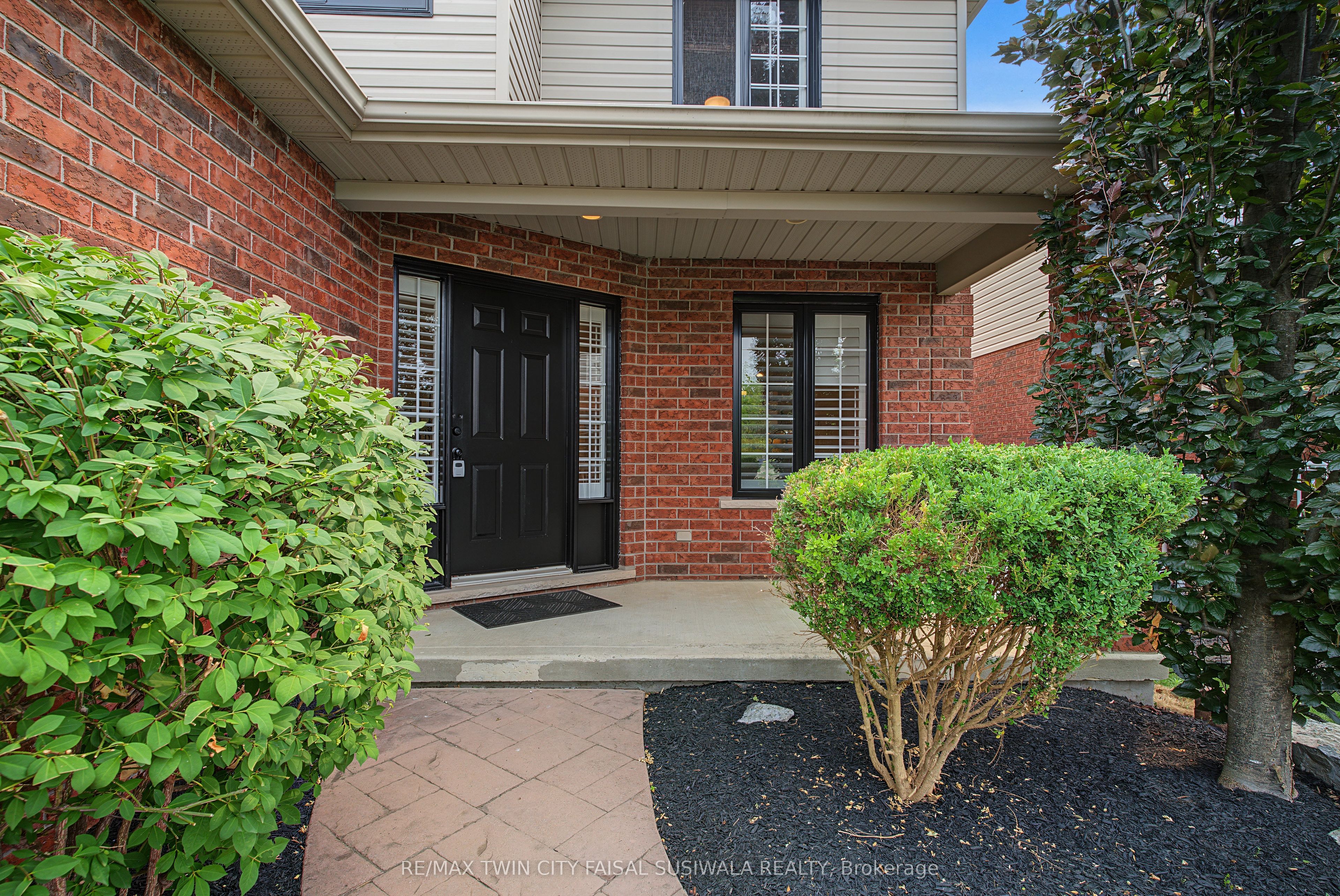 36 Foxmeadow Road, Cambridge, ON N1P 1J2 photo 3