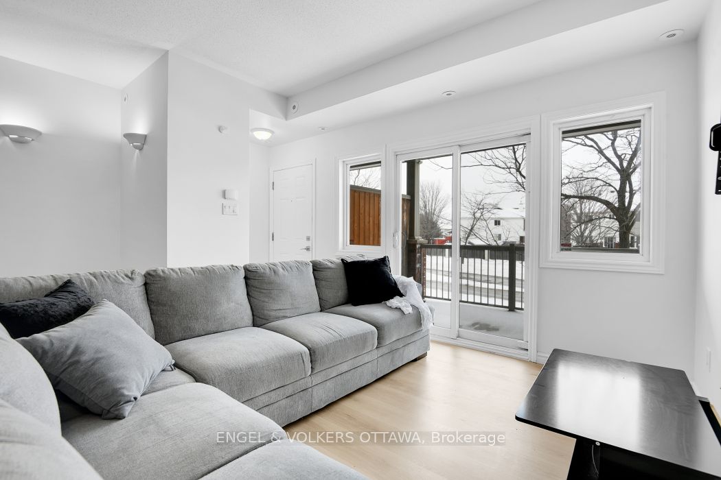 165 Waterbridge Drive 5, Barrhaven, ON K2G 7G3 photo 3