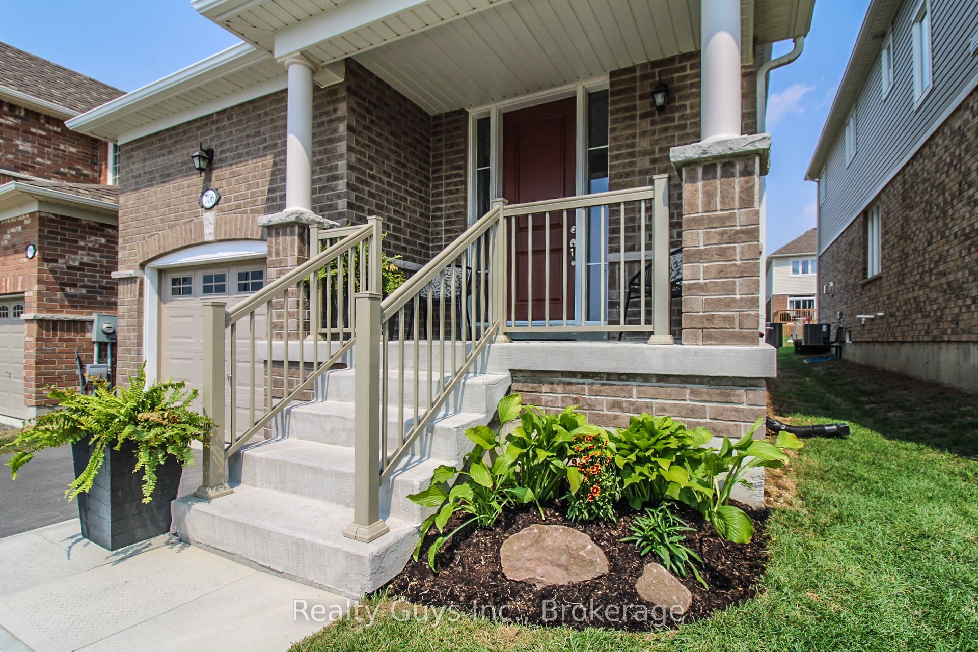 706 Latimer Way, Peterborough, ON K9K 0H4 photo 5