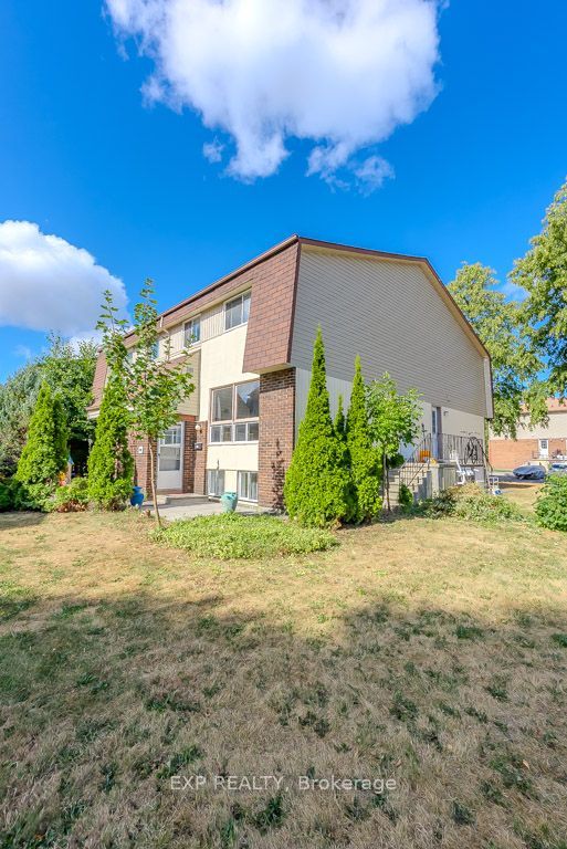 37 Forester Crescent, Bells Corners and South to Fallowfield, ON K2H 8Y3 photo 3