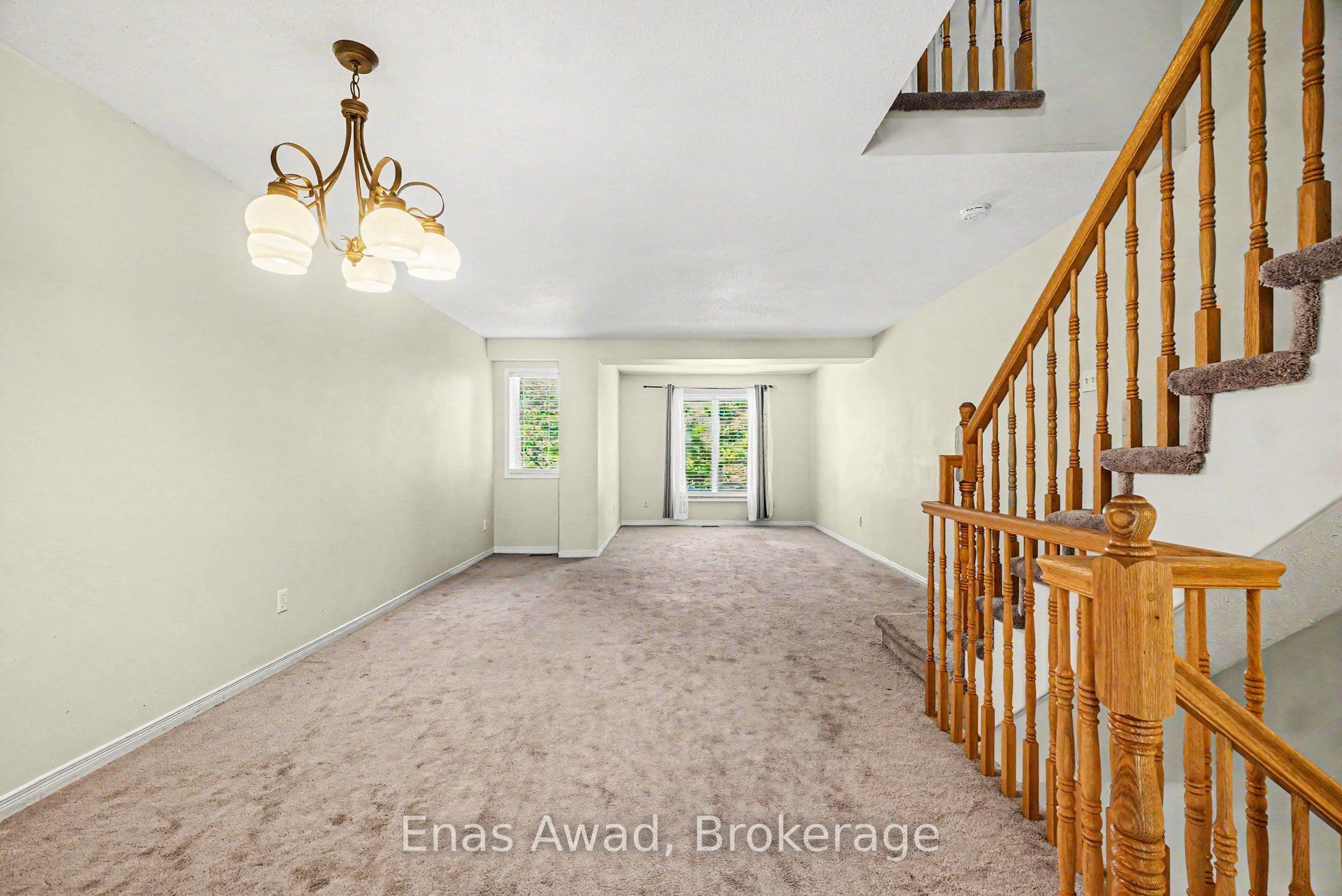 7 Rothbury Crescent, Manor Park - Cardinal Glen and Area, ON K1K 4N4 photo 2