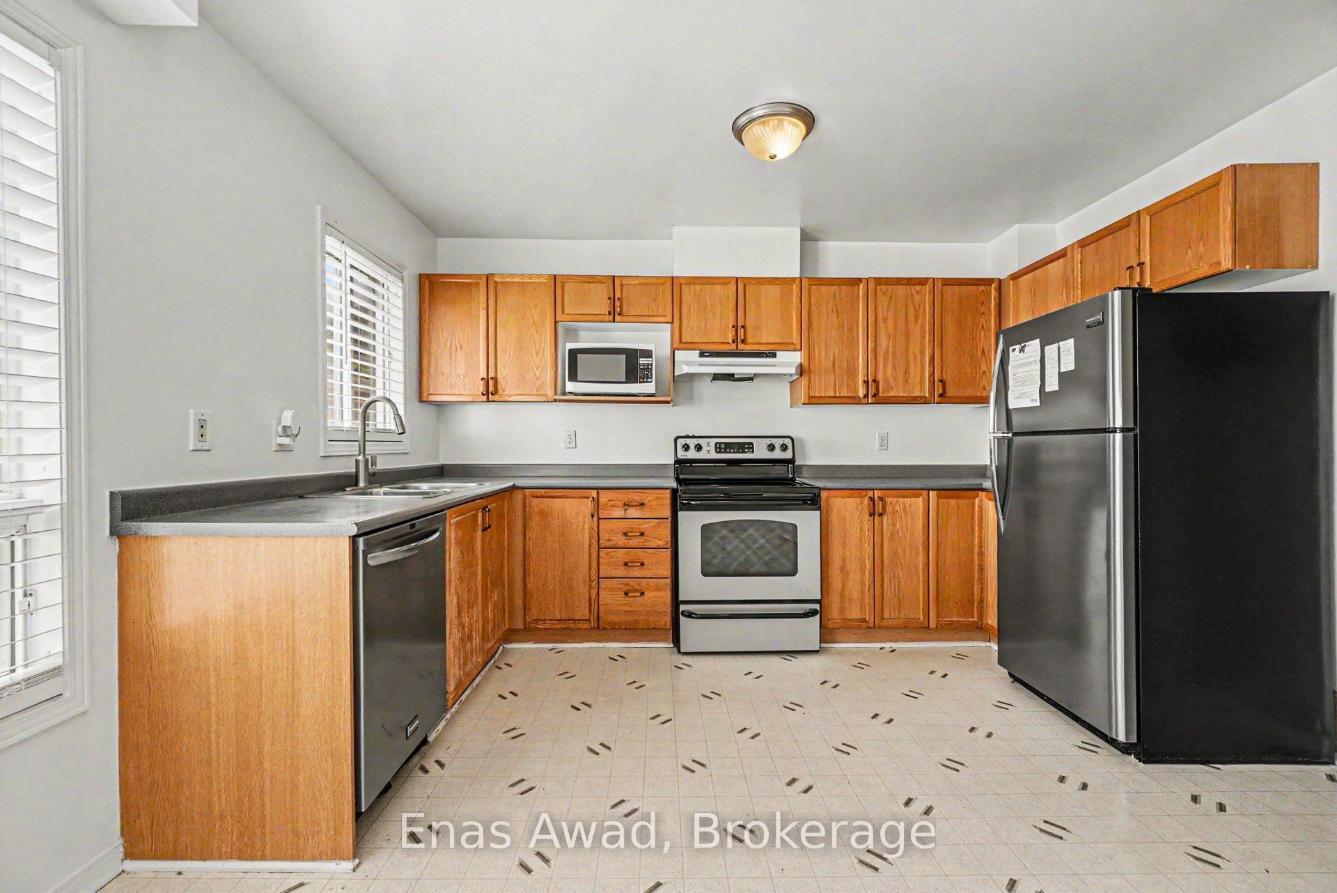 7 Rothbury Crescent, Manor Park - Cardinal Glen and Area, ON K1K 4N4 photo 5