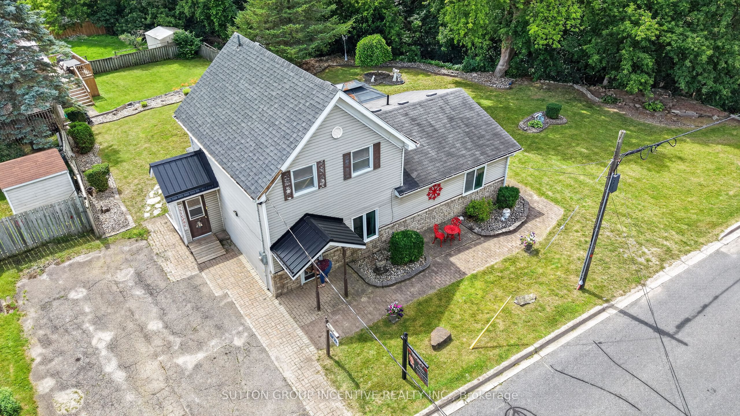 190 Bartholomew Street, Brockville, ON K6V 2S6 photo 2
