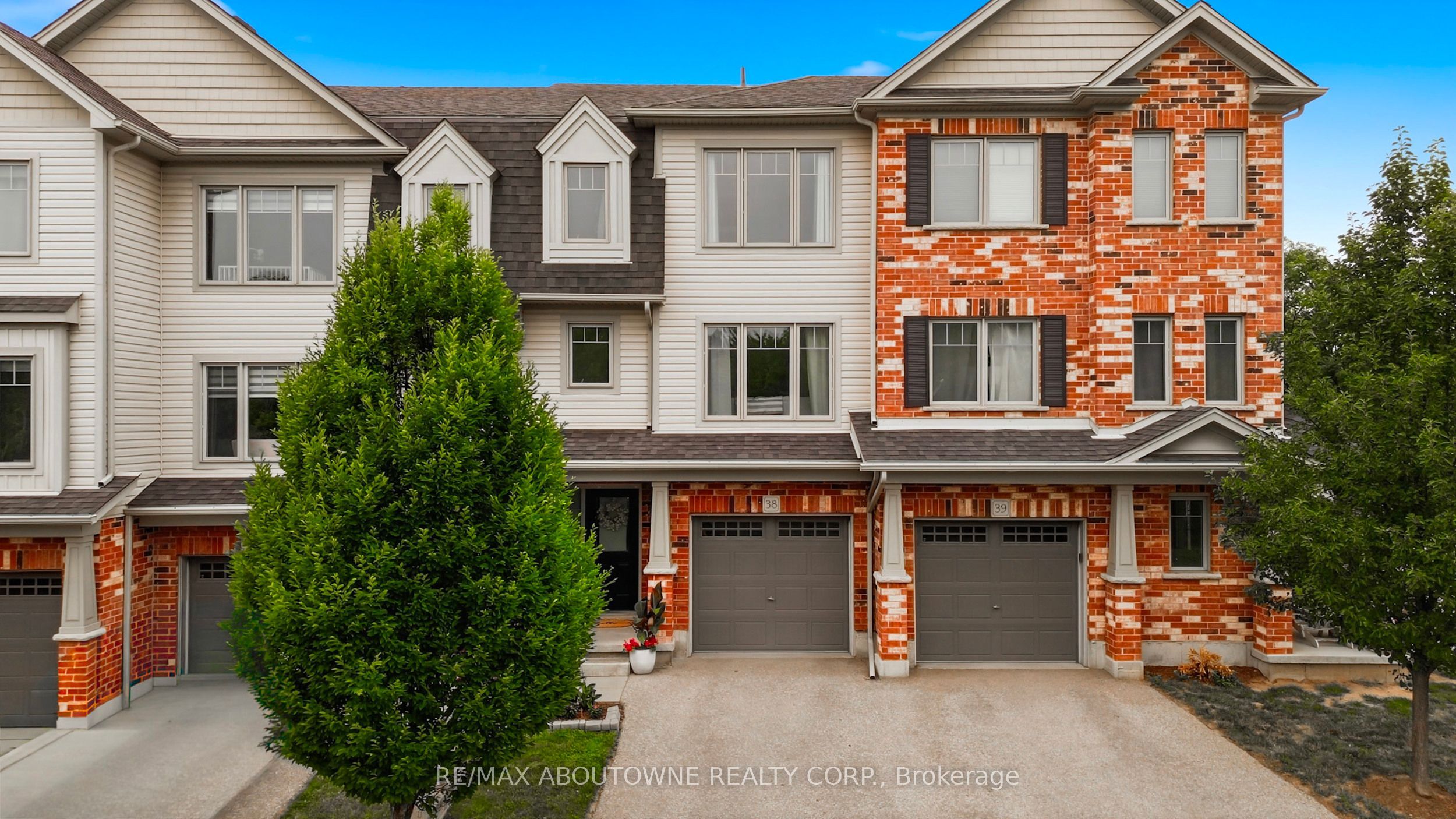 750 Lawrence Street 38, Cambridge, ON N3H 0A9 photo 2