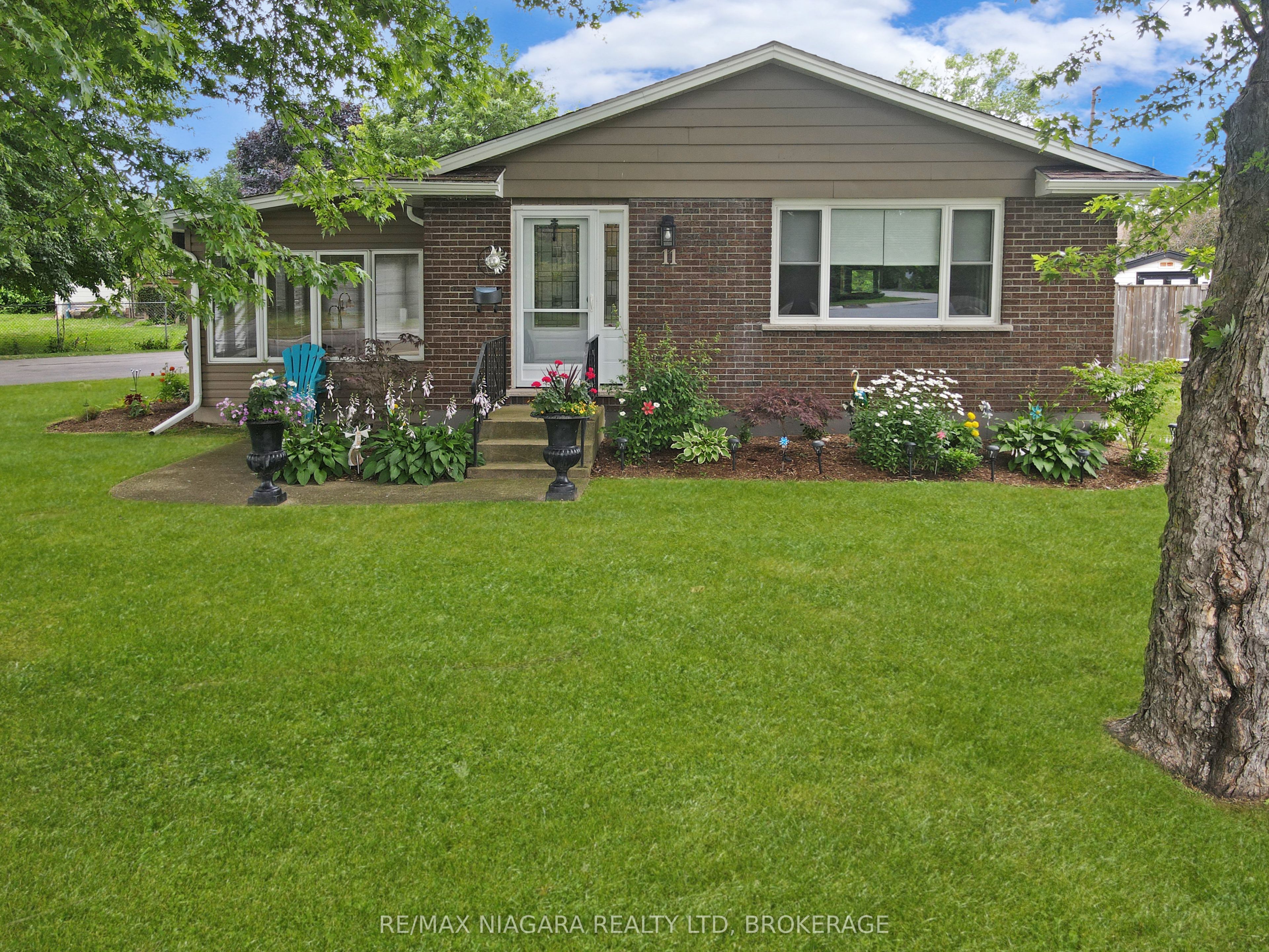 11 King Street, Fort Erie, ON L2A 3Z3 photo 2