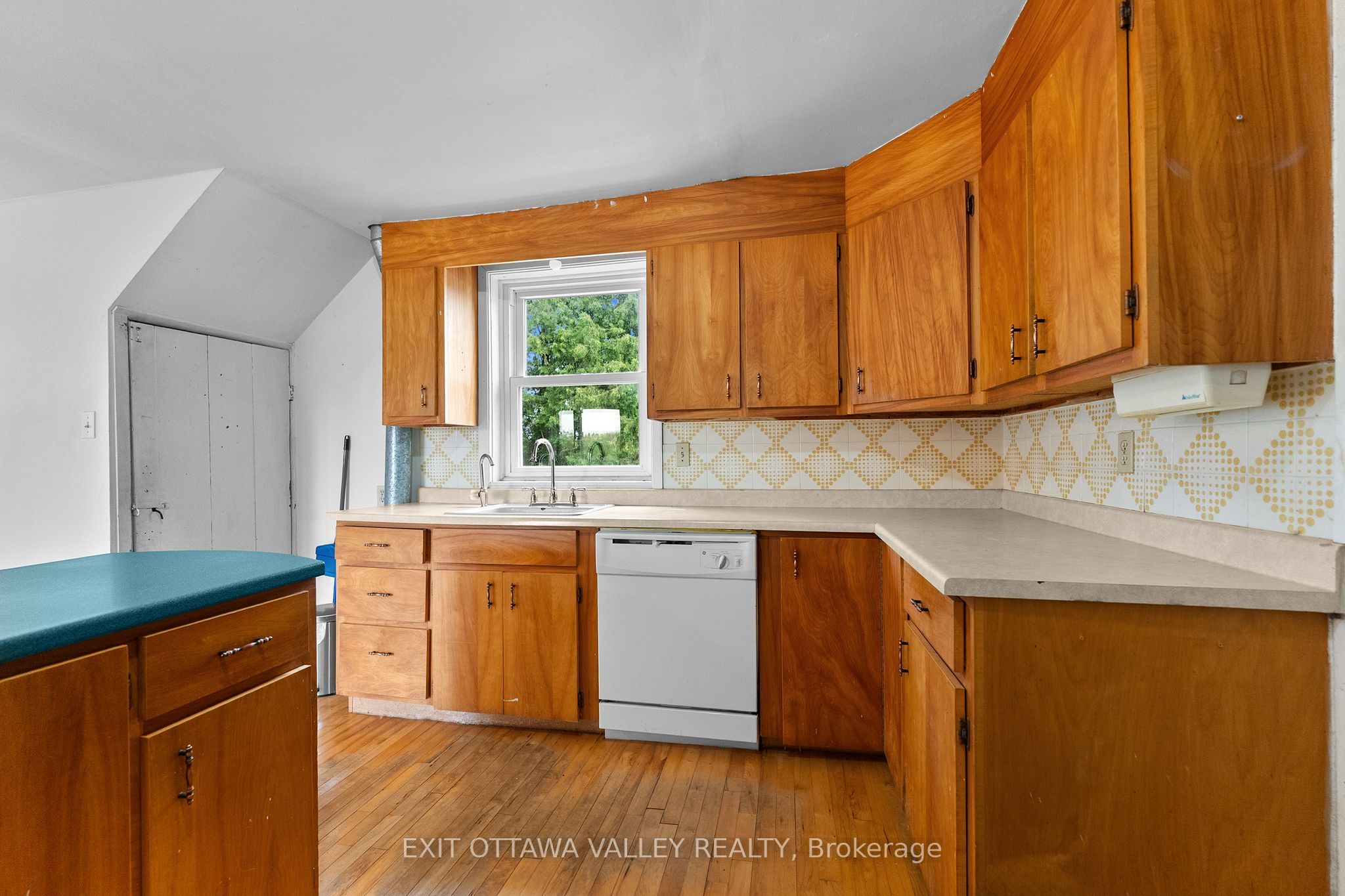 1746 Lookout Road, Whitewater Region, ON K0J 2L0 photo 5