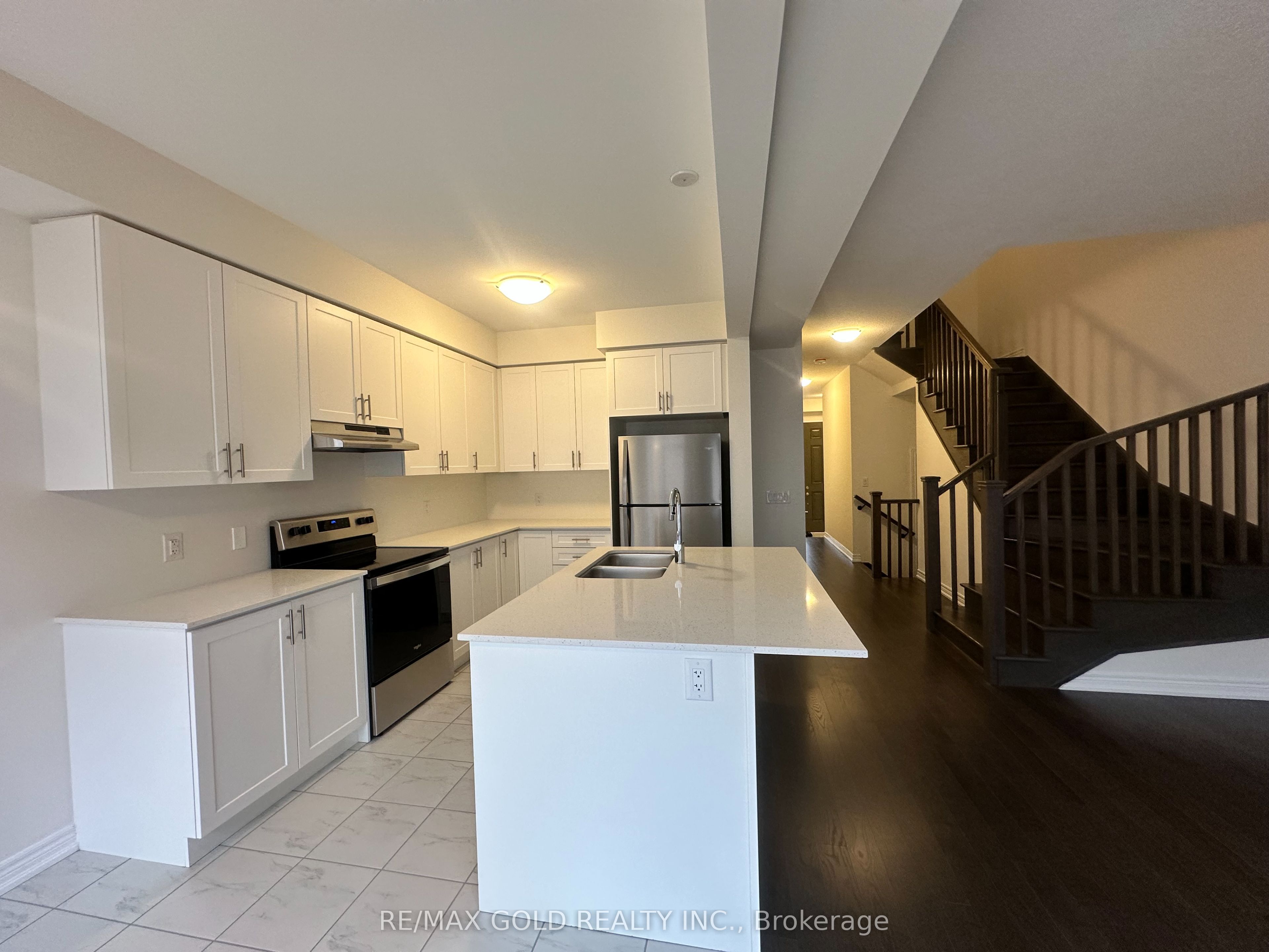 147 Broadacre Drive, Kitchener, ON N2R 0S5 photo 2