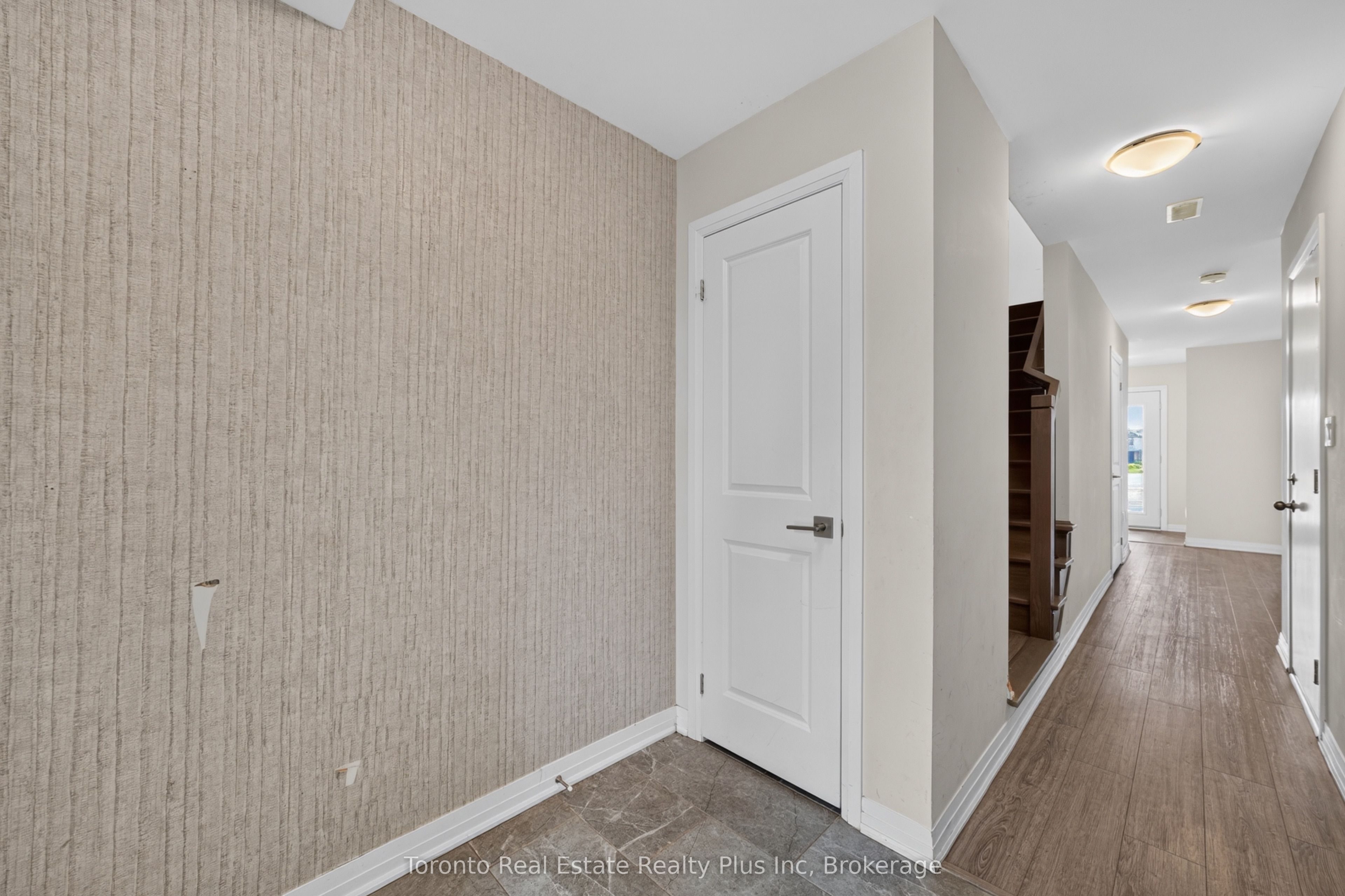 51 Sparrow Avenue 10, Cambridge, ON N1T 2E2 photo 3