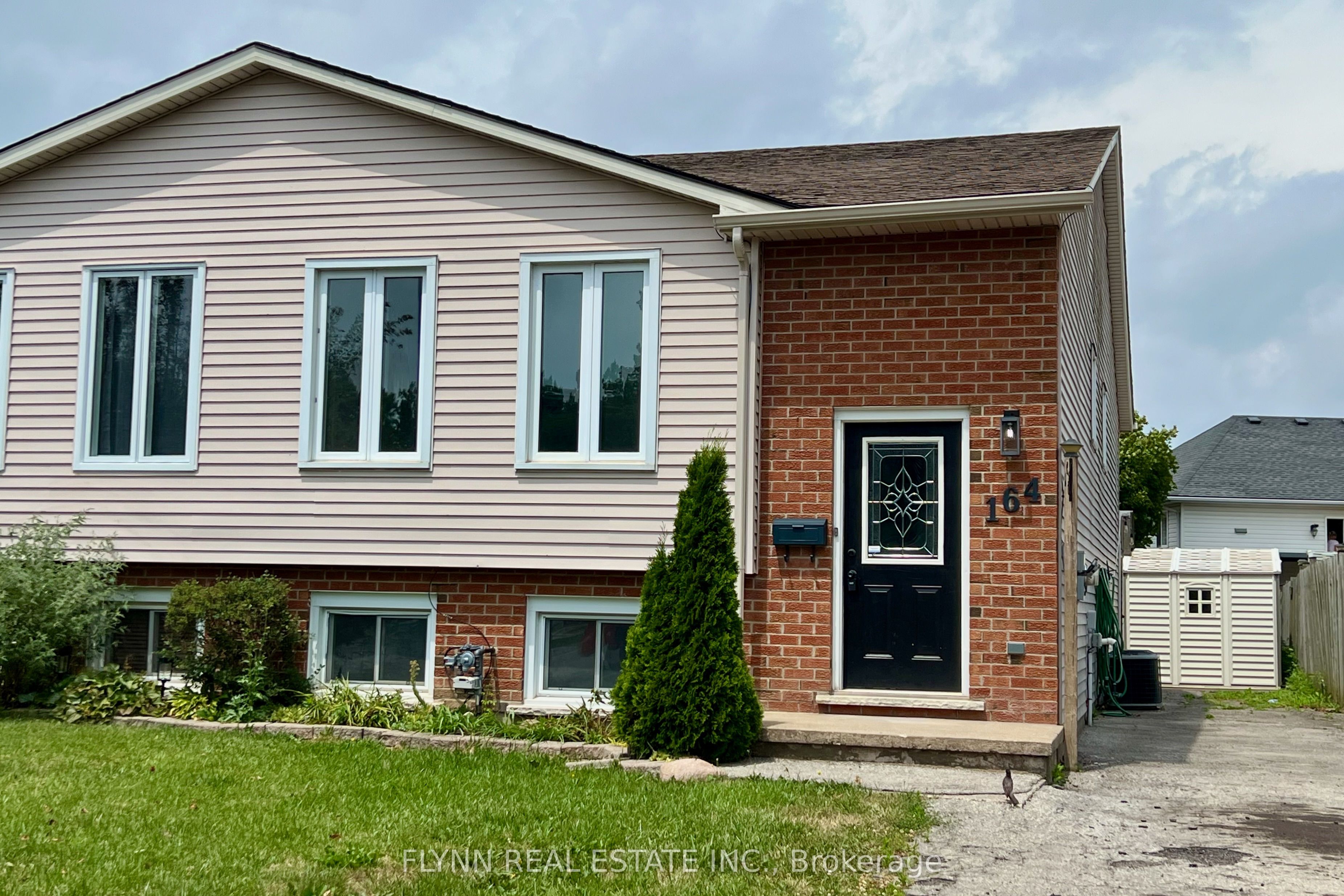 164 WINDSOR Street, Welland, ON L3C 6T6 photo 3