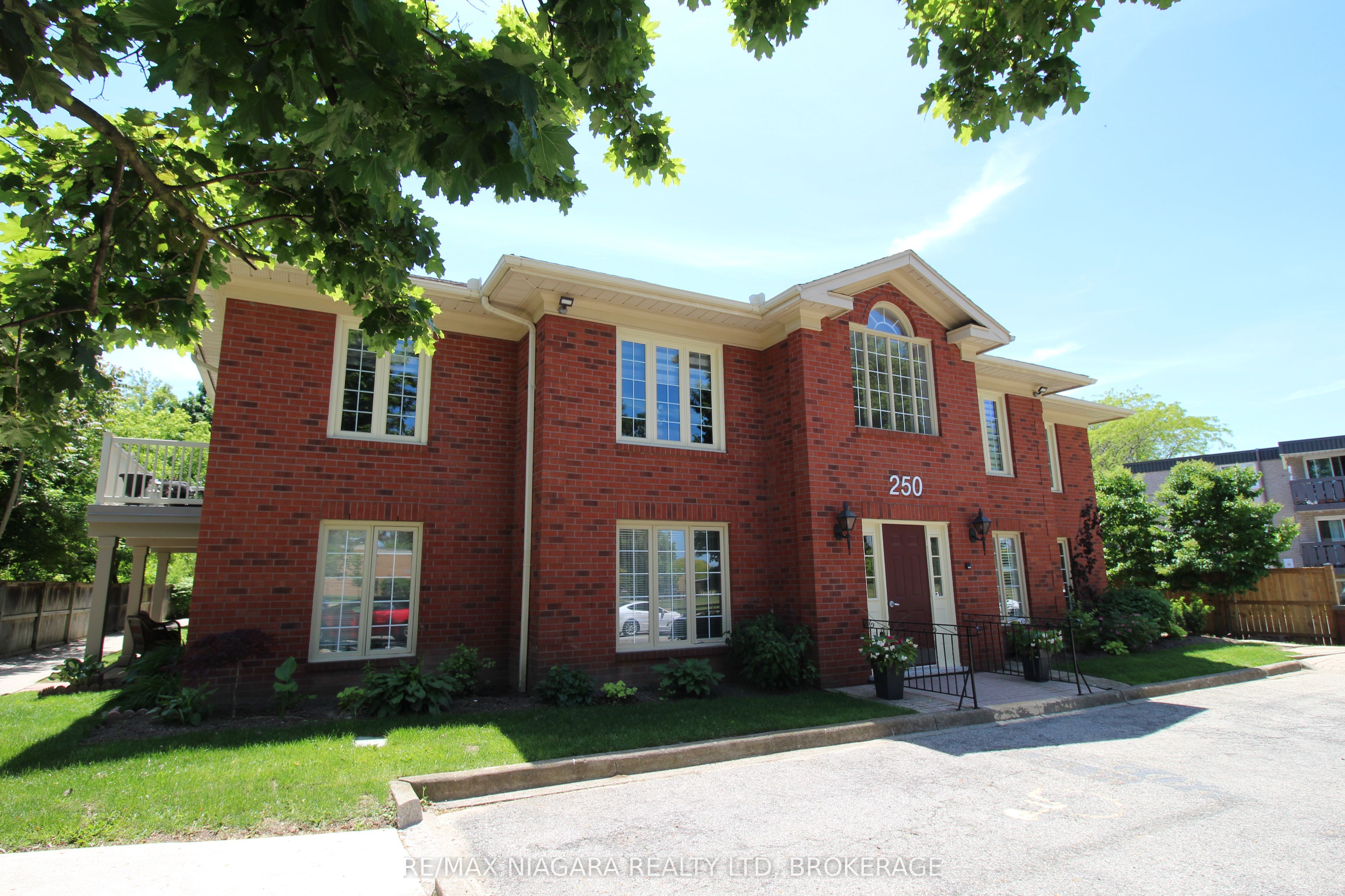 250 Linwell Road 202, St. Catharines, ON L2N 1S2