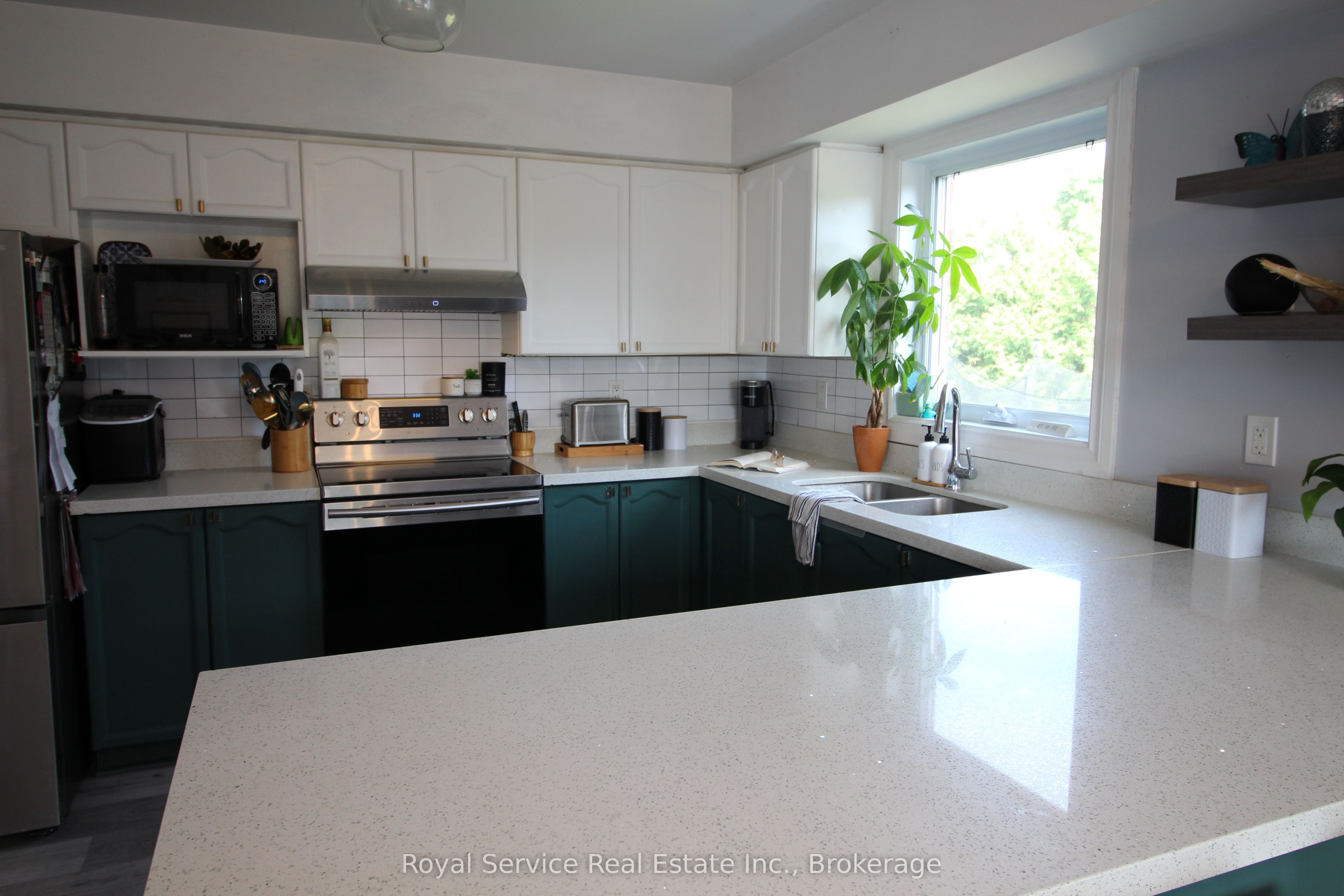 248 Ruttan Terrace, Cobourg, ON K9A 5X6 photo 3